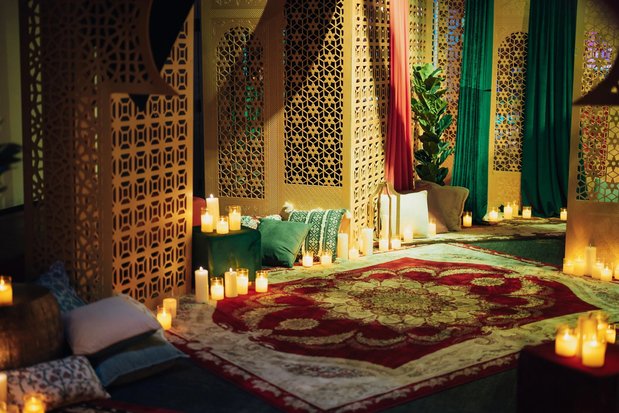 Luxe Arabian Night's Birthday Party in Las Vegas.  Luxury Event Planner Andrea Eppolito.  Images be MESUS Studio.