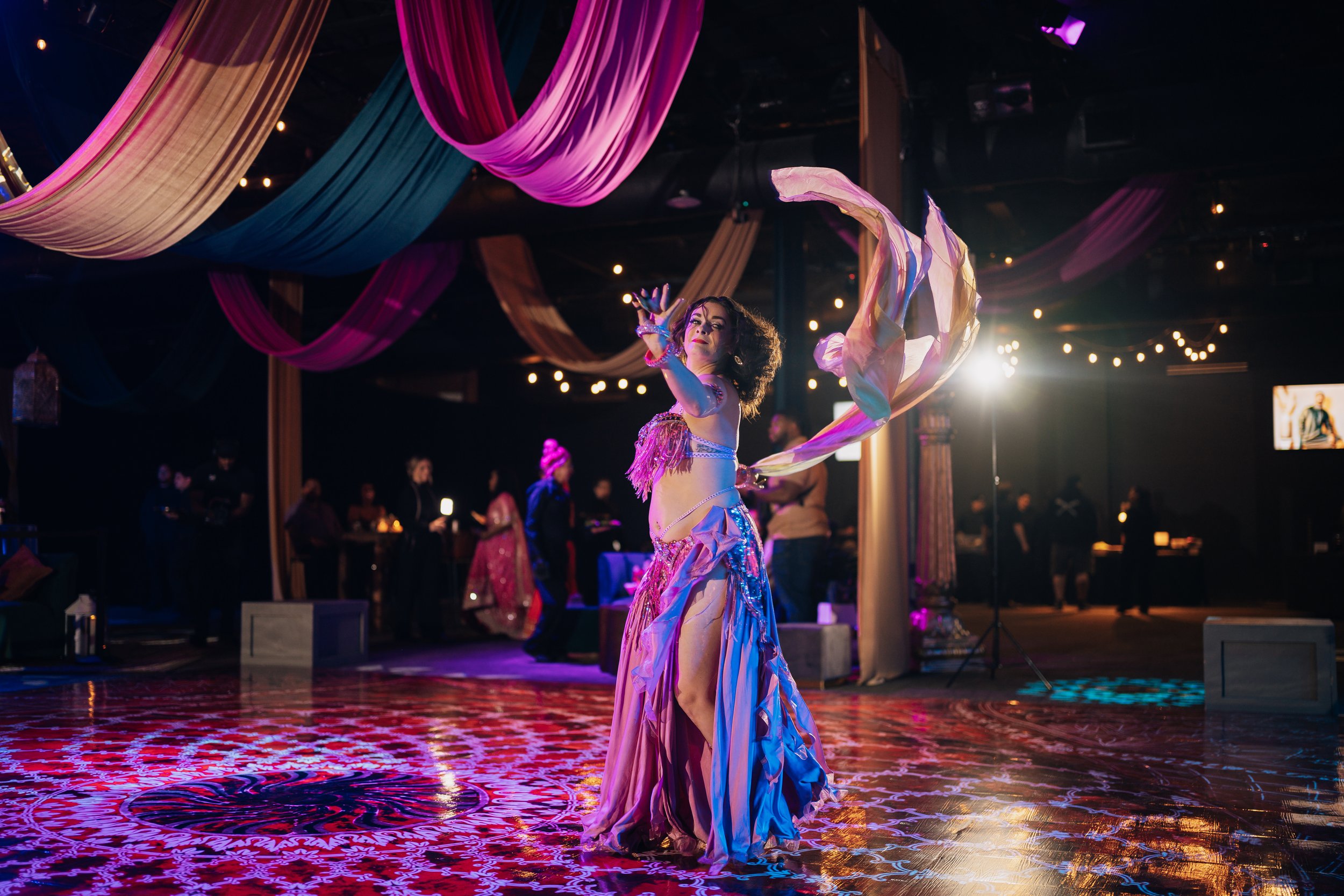 Belly Dancer Las Vegas. Luxe Arabian Night's Birthday Party in Las Vegas.  Luxury Event Planner Andrea Eppolito.  Images be MESUS Studio.