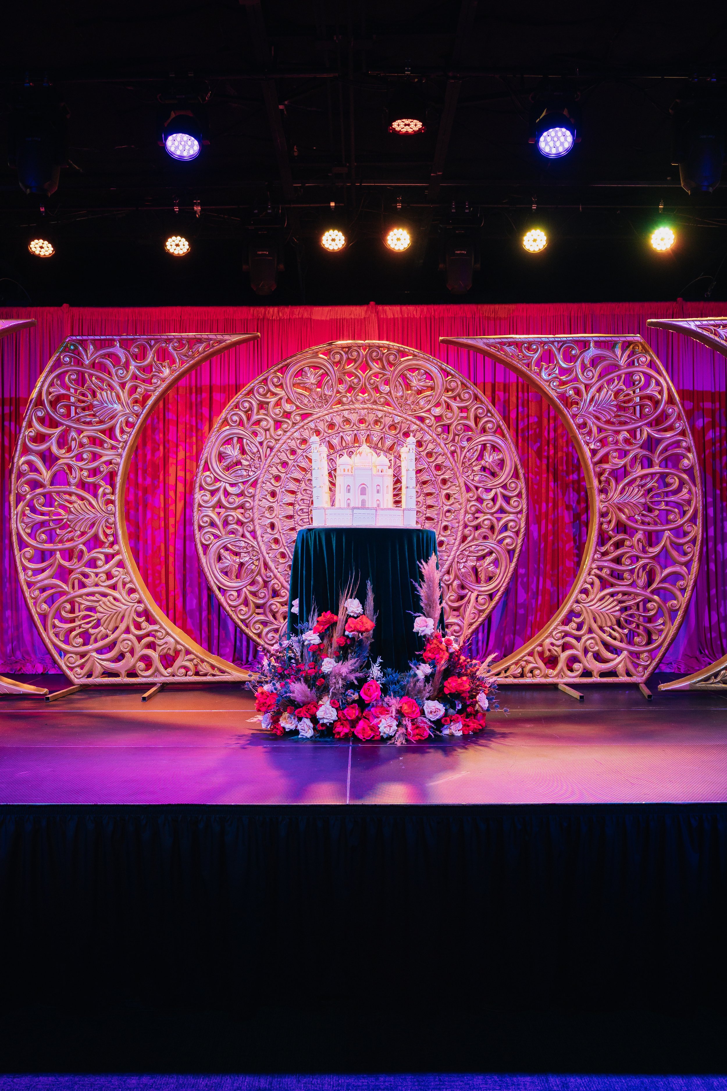 Taj Mahal Birthday Cake by CAKED Las Vegas. Luxe Arabian Night's Birthday Party in Las Vegas.  Luxury Event Planner Andrea Eppolito.  Images be MESUS Studio.