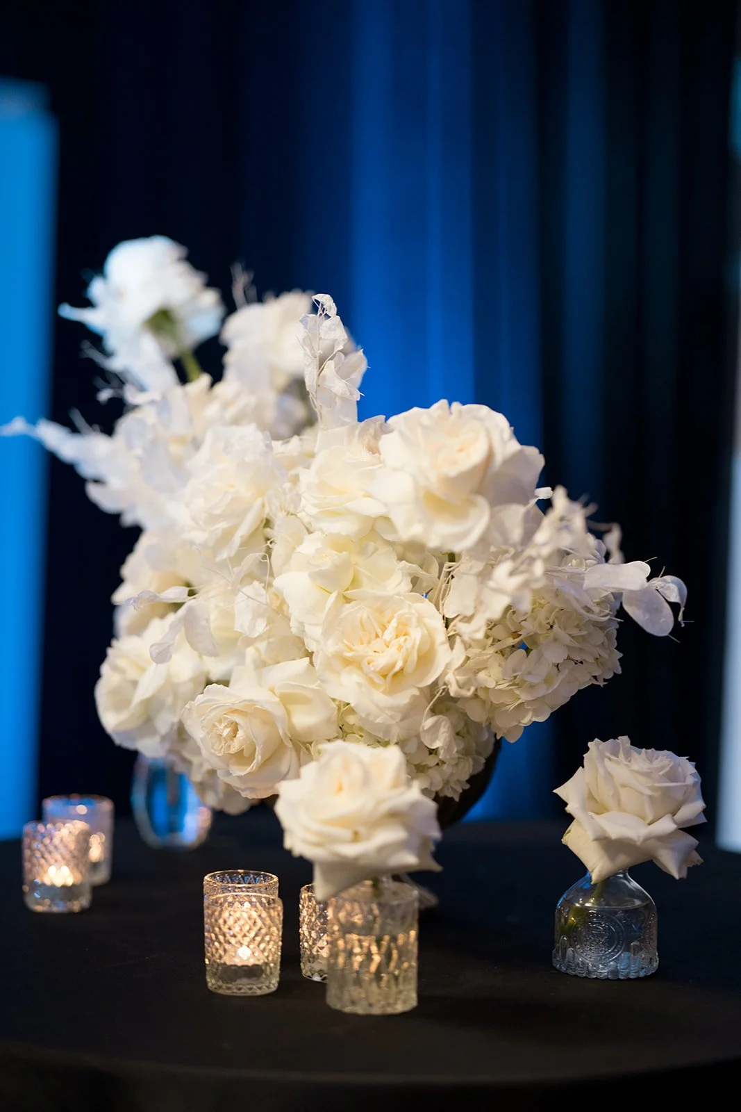 Destination Wedding Planner_Floral Demo_84A5665.jpg