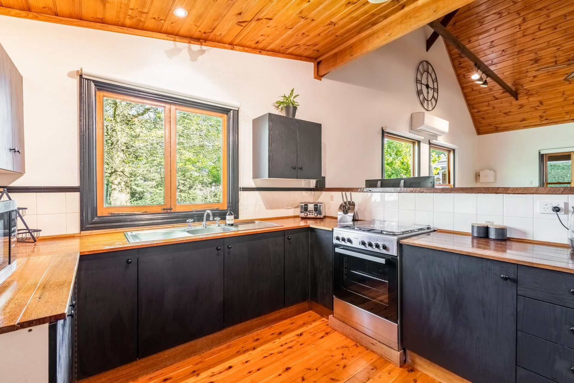 465 Macclesfield Rd - G-W-30.jpg