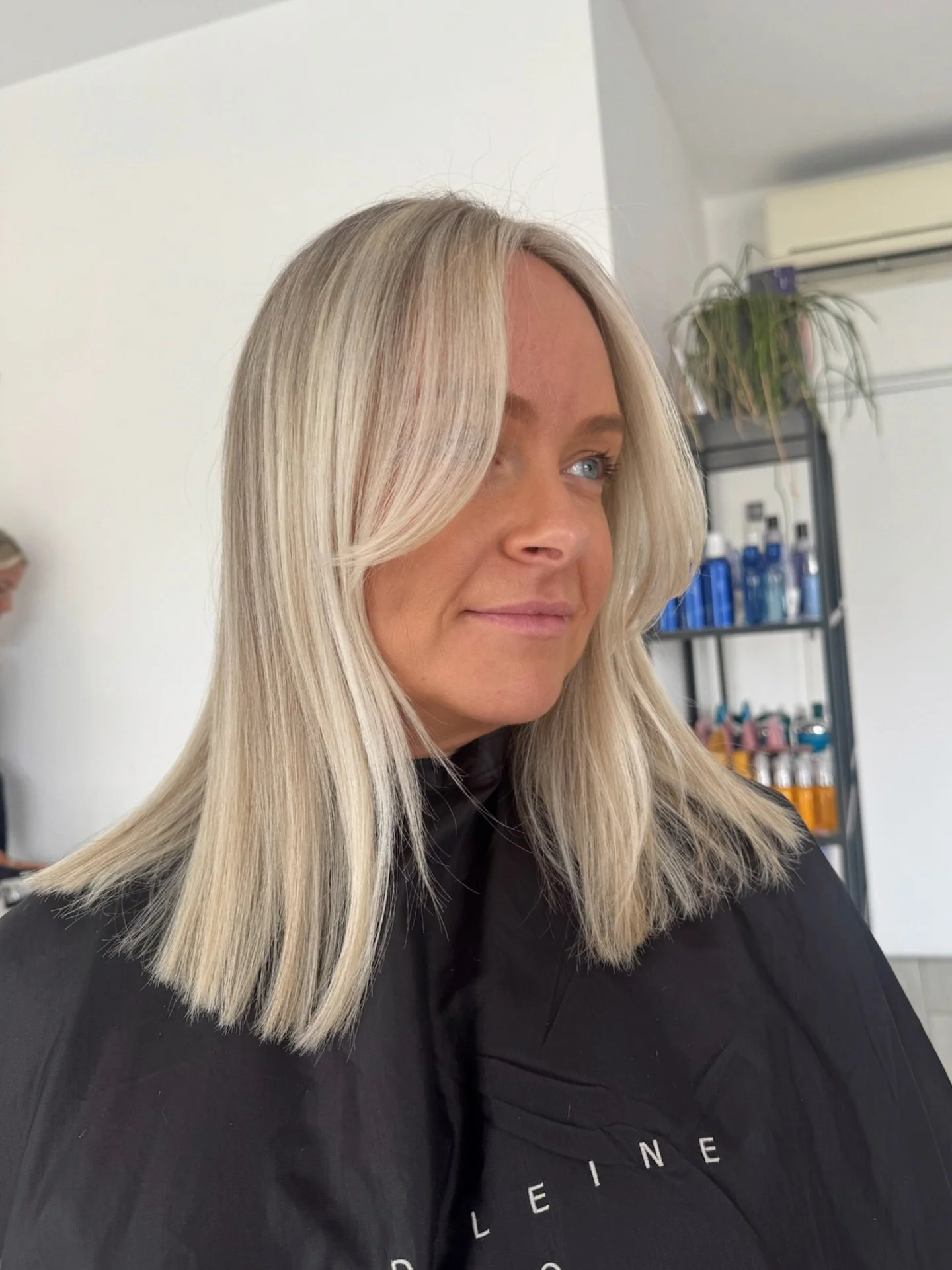 Blonde perfection from basin to blow-dry with @nicdelauney 🥞🧈💛
 
 
 
 
 
 
 
 
 #blondespecialistsydney #blondespecialist #hairsalonsydney #livedinblondes