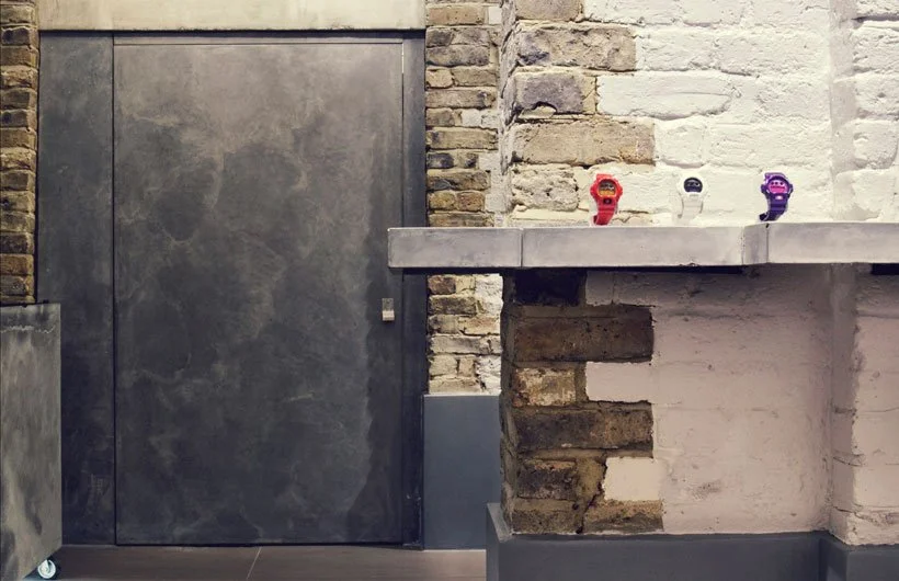 Cas01_CconcreteDoor.jpg