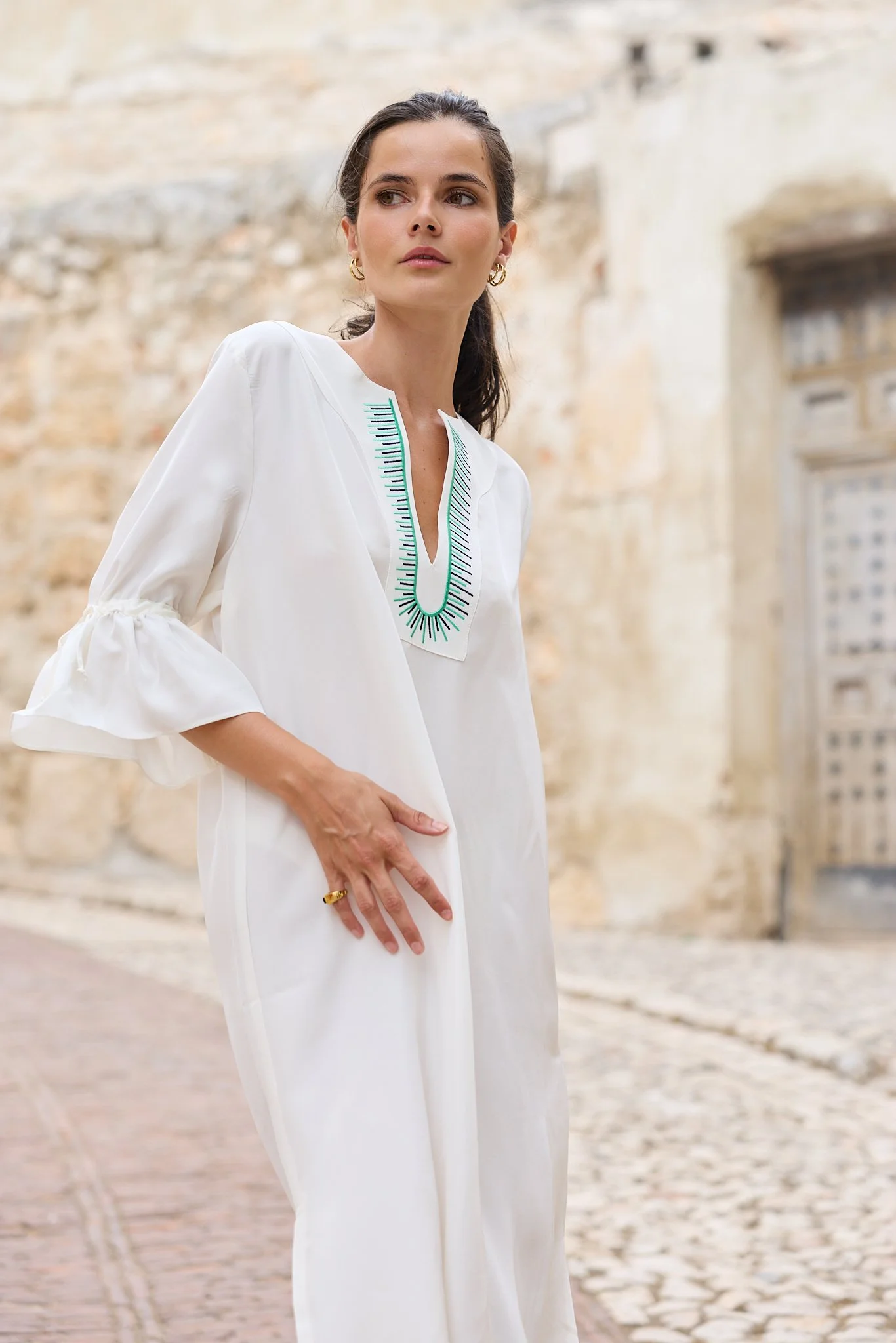 the silk kaftan snow