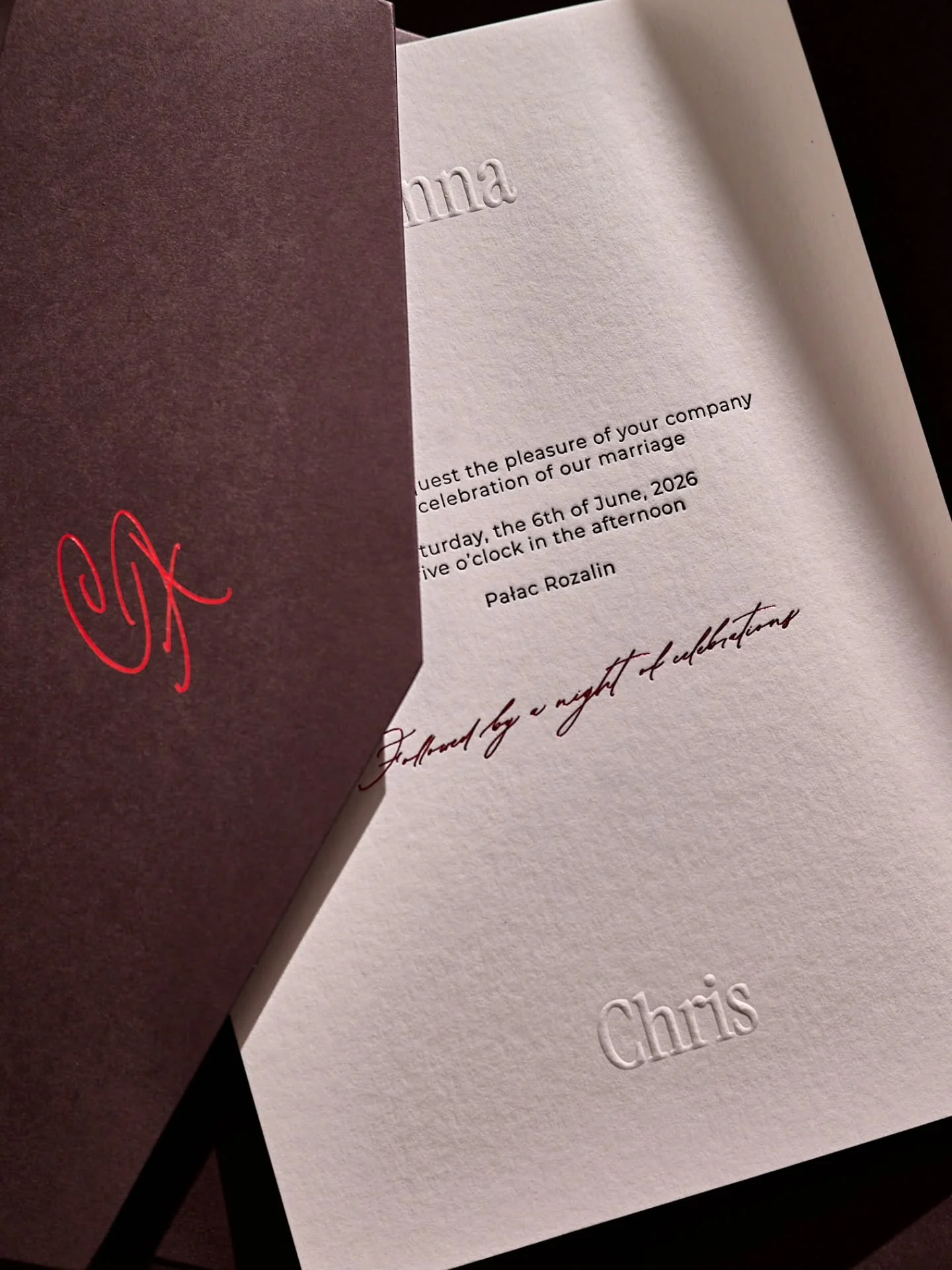 Unforgivable moments require unique invitations. Aura is our quiet luxury treasure. 🤍✨️