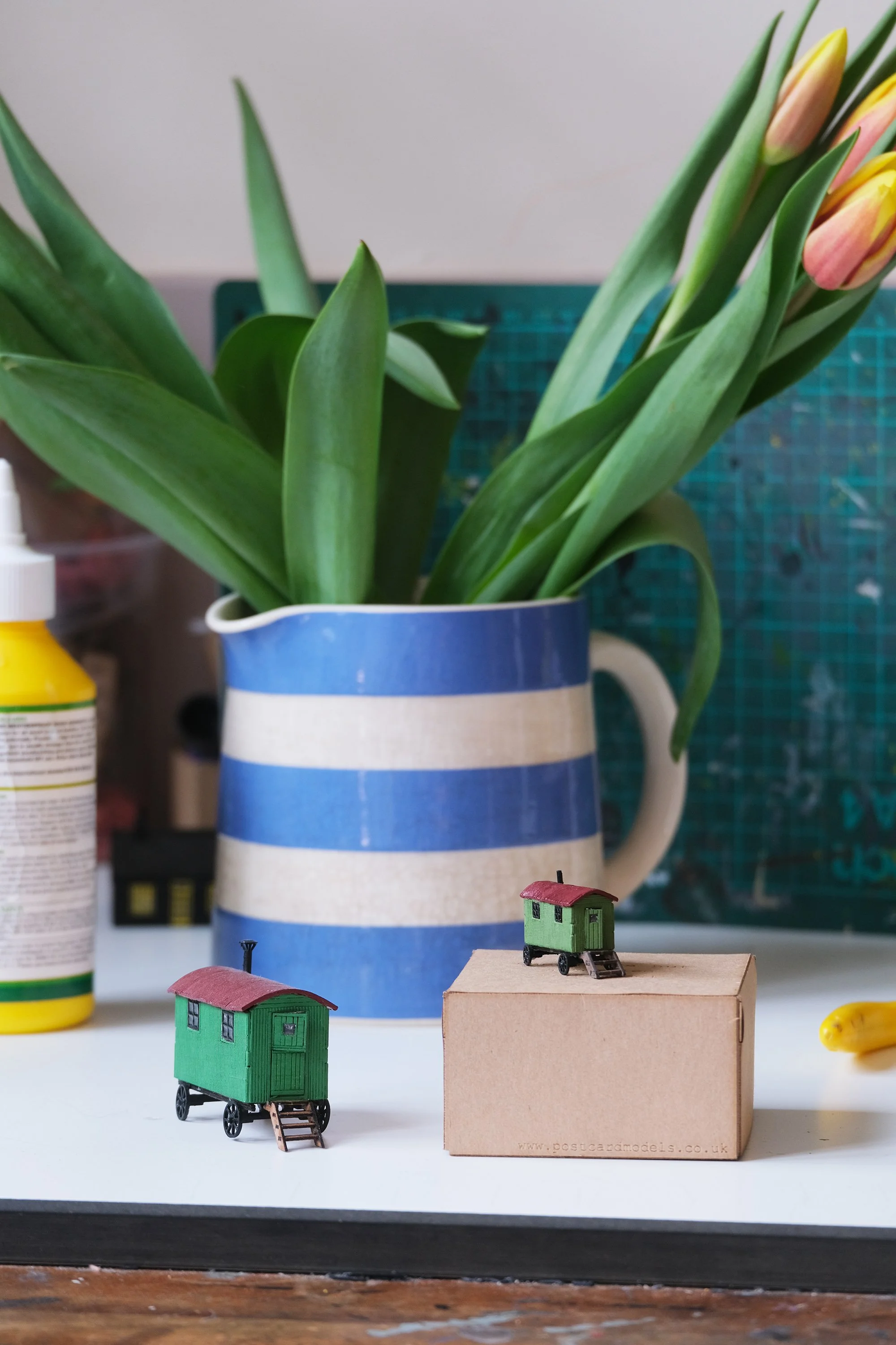 Shepherds Hut Model Kit (N-scale 1:148)