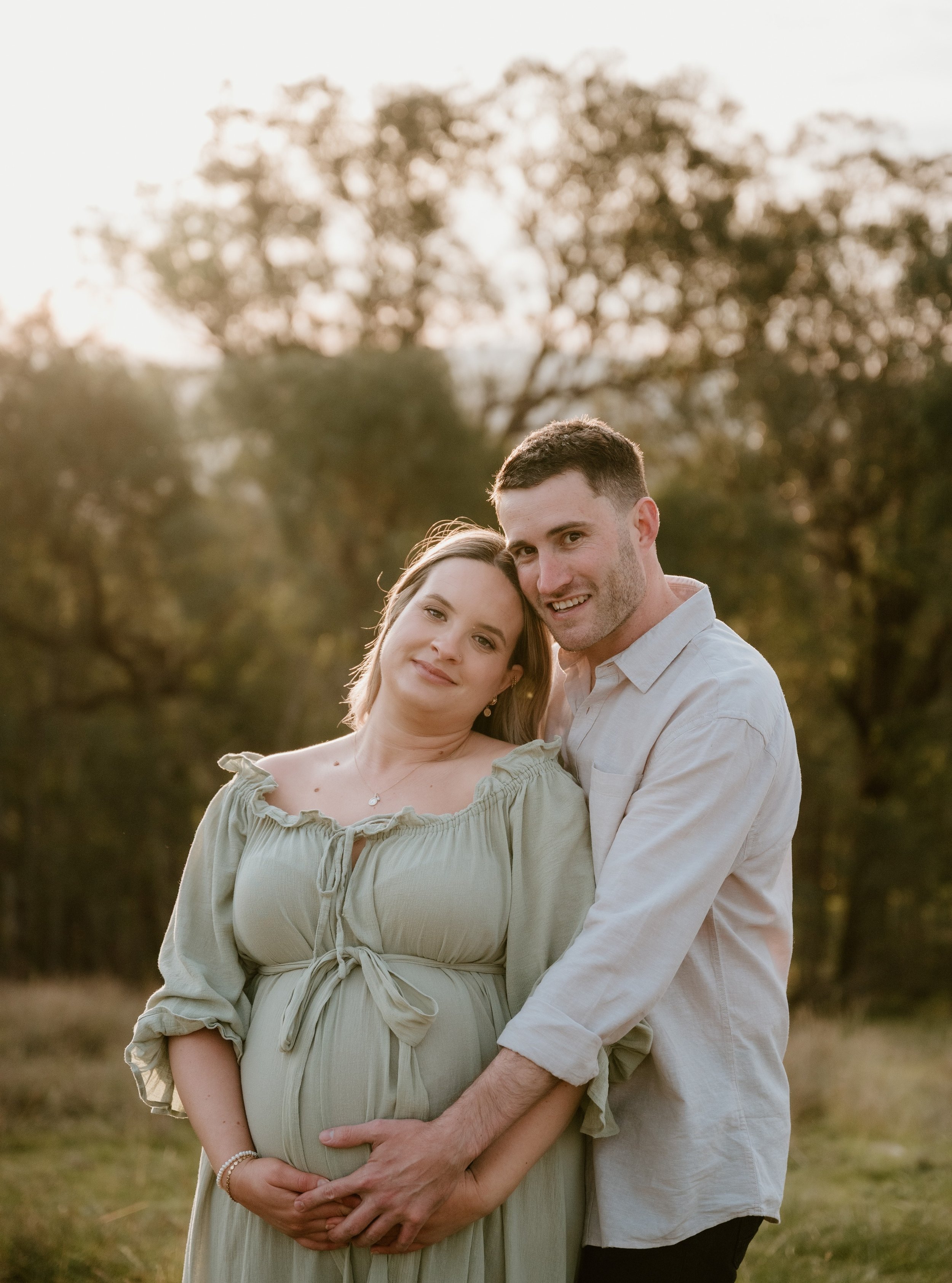 Tarsh &amp; Matt. A beautiful Winter maternity session on Eastern Hill.

#alburymaternityphotographer #wodongamaternityphotographer #alburywodongamaternity #alburywodongaphotographer