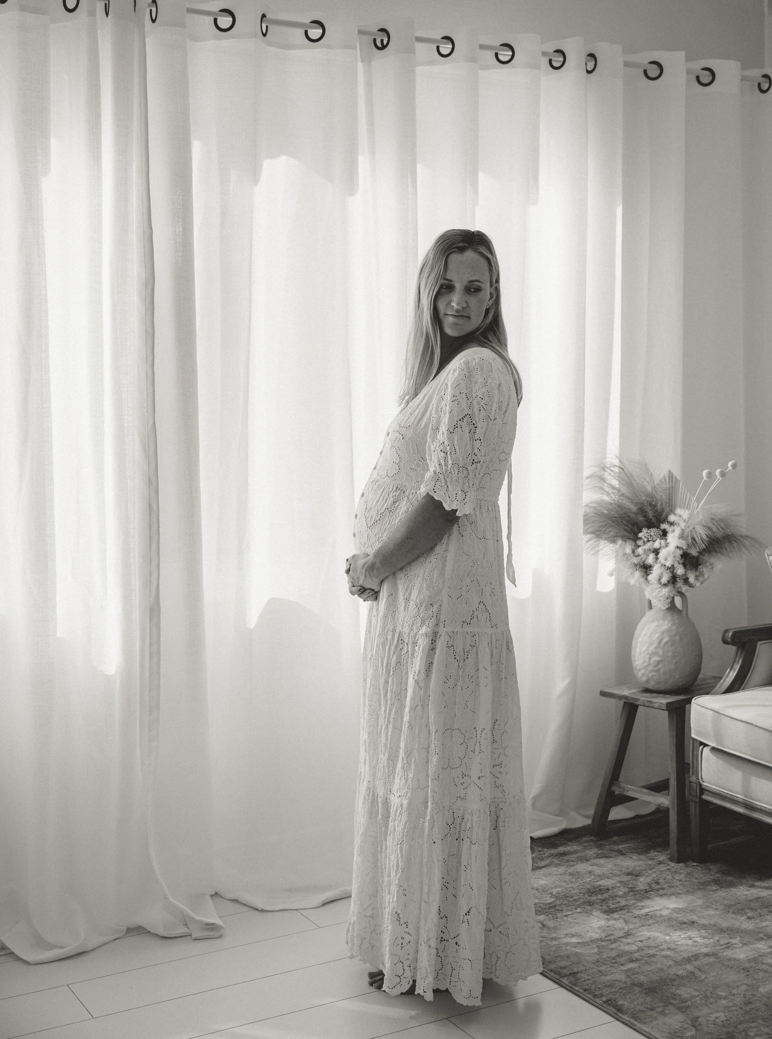 Jess in the studio, wearing the incredibly romantic Dawn dress from my client wardrobe.

So excited to meet her little love once they're earthside!

#wodongamaternityphotography #alburymaternityphotography #alburywodongamaternity #wodongamaternity #a