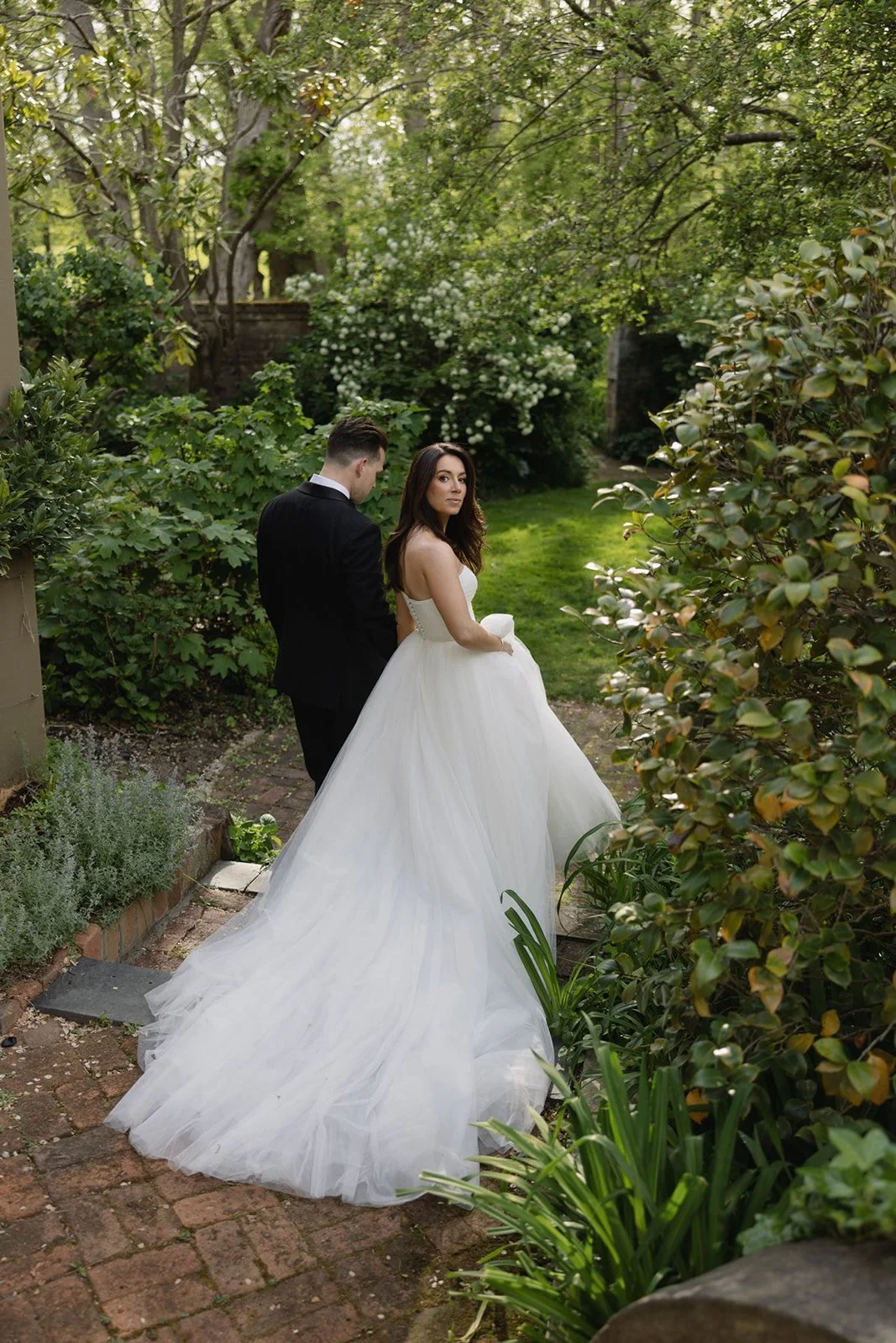 35_Rochelle & Lachie Previews-65.jpg