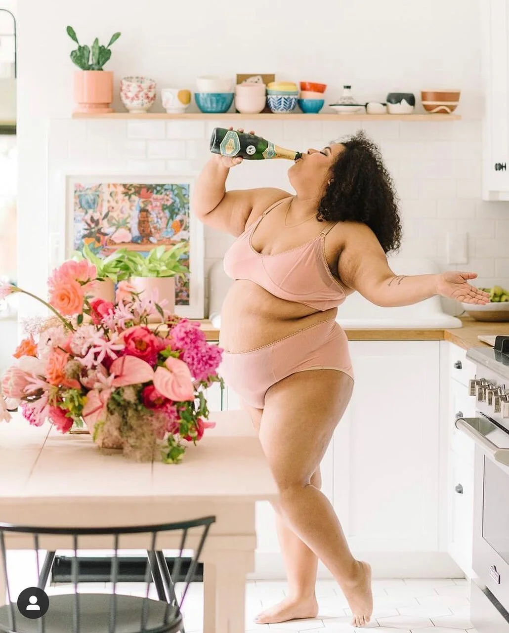 A week ago today pure and utter magic happened.
When a group of some seriously beautiful people came together to make the first photoshoot of @misfitlingerie a real success and a crazy fun day!!!
I CANNOT wait to share more from that magical day and 