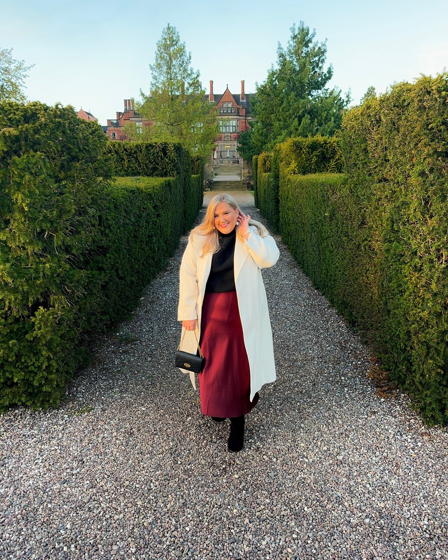A cheeky little weekend away&hellip;just what we both needed 🤩

Stayed at a gorgeous place Lottie recommended called @hoarcrosshallhotel. Hotel amazing. Food incredible. And it  just felt really good to spend some quality time together tbh.