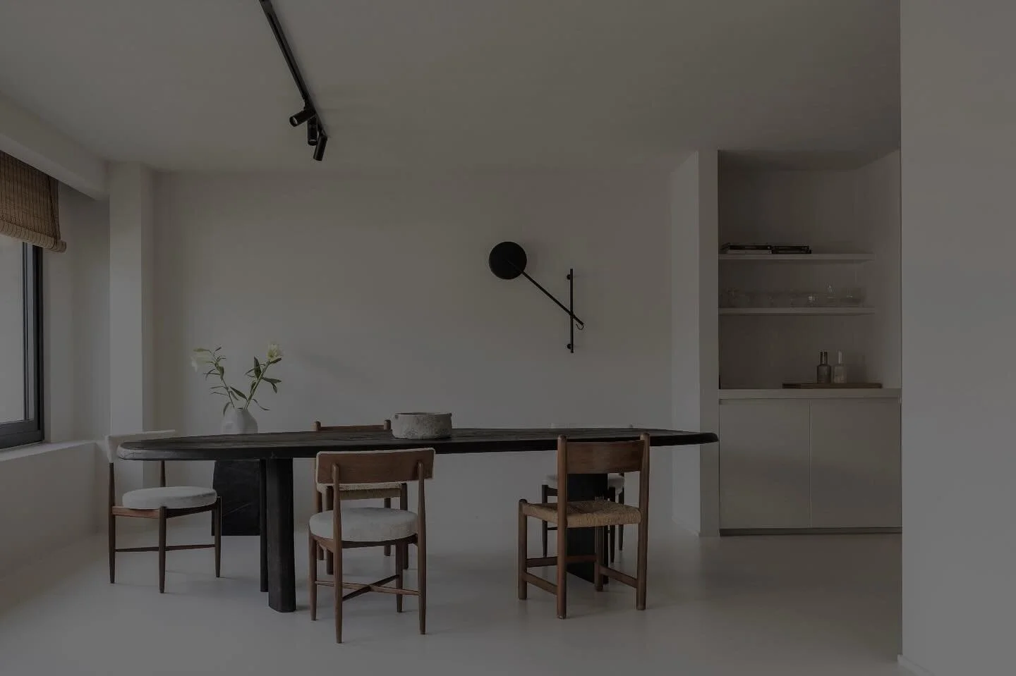 Project ne. 

Design - @vesperprojects 
Picture - @tijsvervecken 

#interiors #minimalism #architecturedesign #design #tablesetting #furniture #interiors