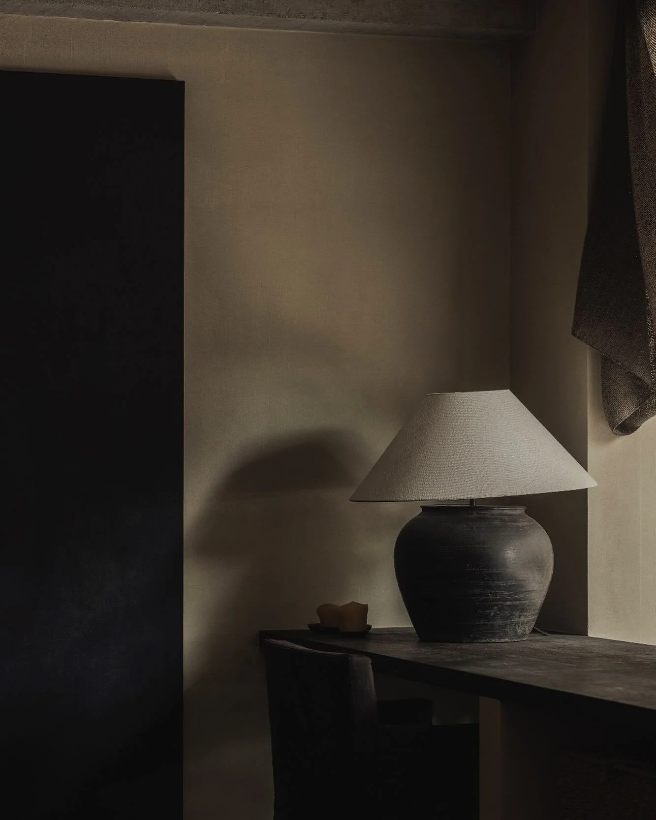 Office. 

Design - @vesperprojects 
Picture - @tijsvervecken