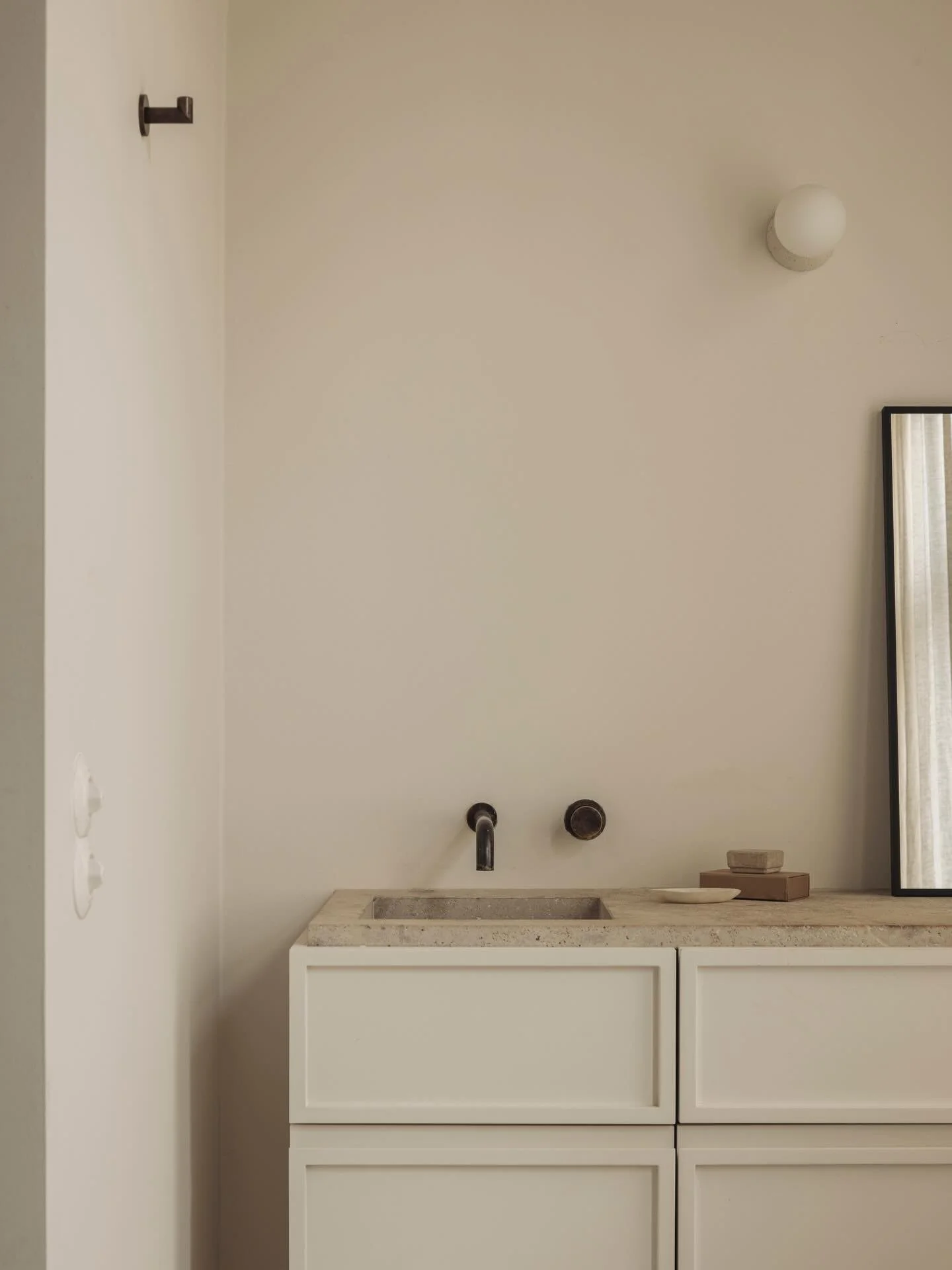 Project HL hub. 

Interior design @vesperprojects 
Photograph @tijsvervecken