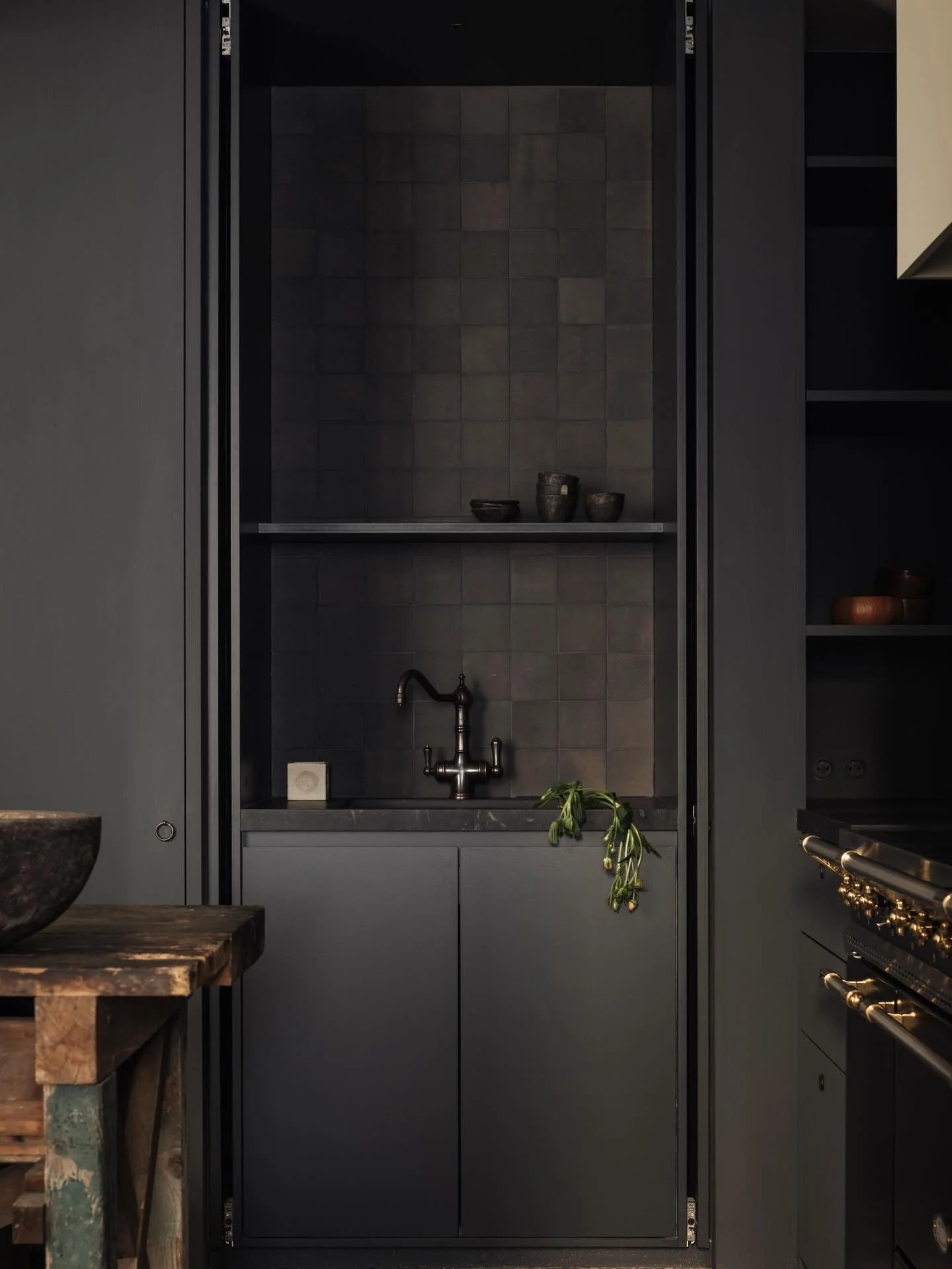 Project Museum - the kitchen

Interior design @vesperprojects 
Photographer @tijsvervecken