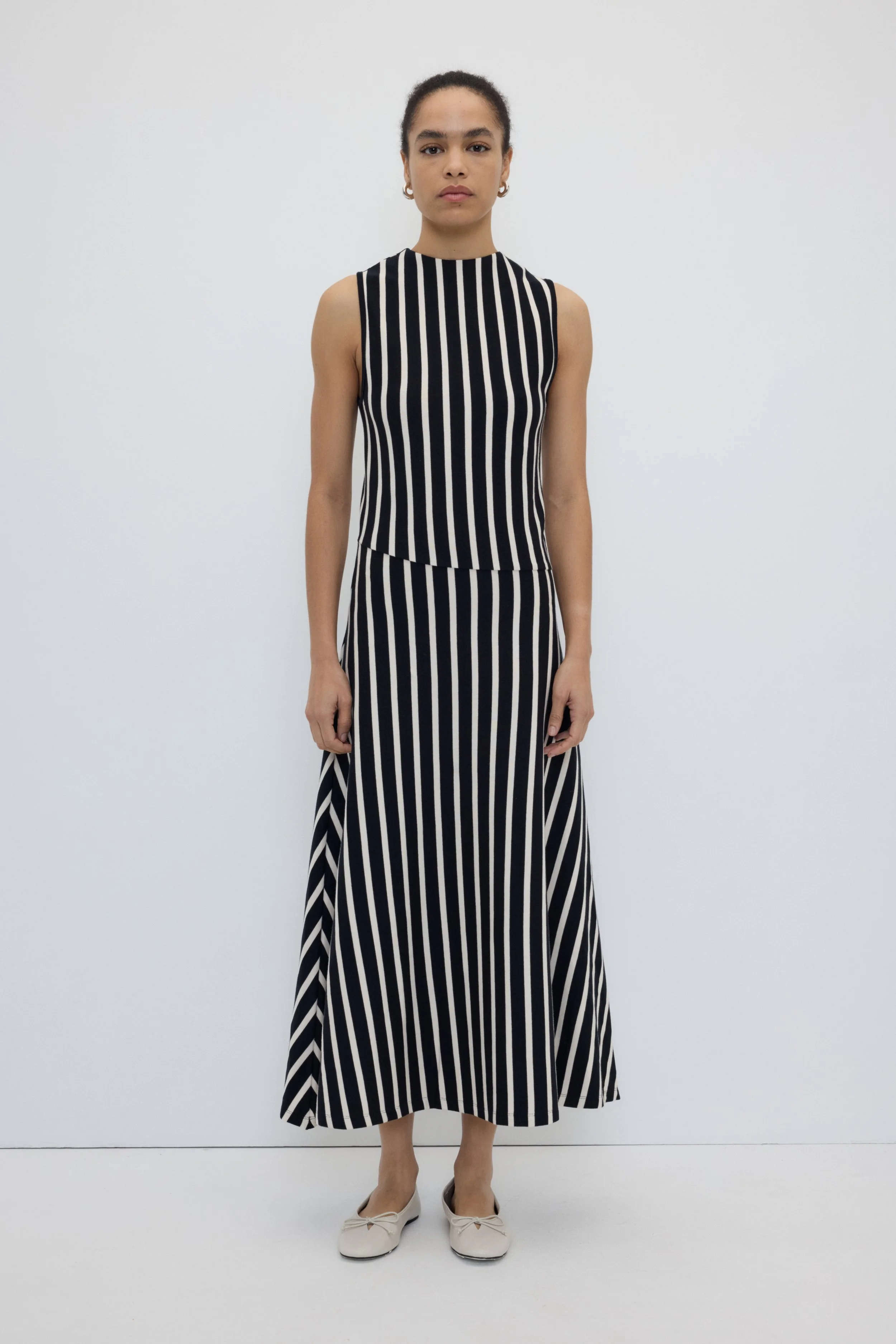 2862-VE-ST_Zuppa-Dress-Stripes_RITA_ROW_WOMEN_AW26_1.jpg