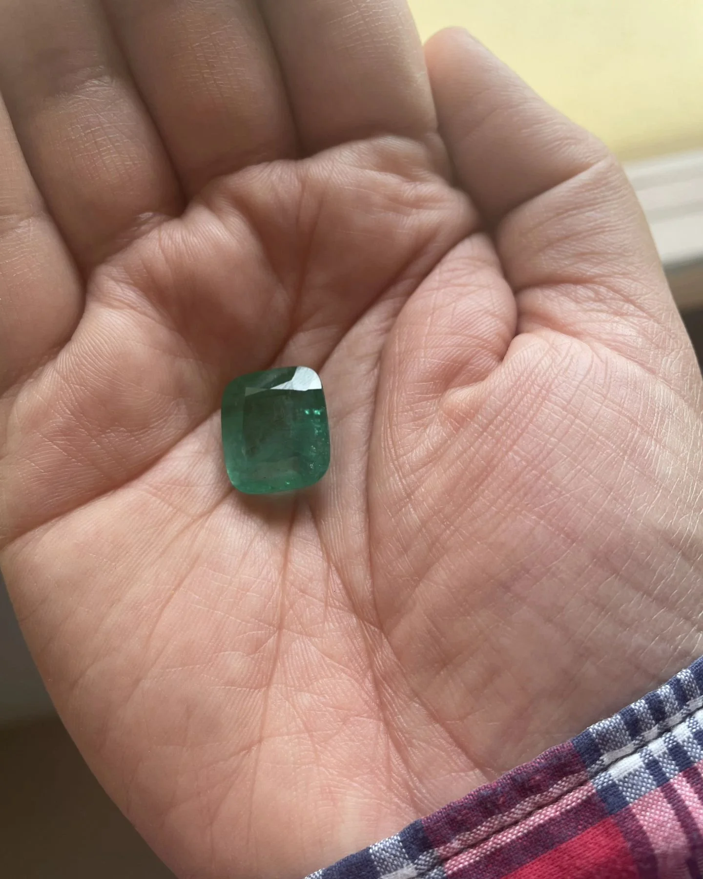 Our Lapidary is proud to present this 8.02 AAA quality Zambian Emerald. Once in a while, there is a realisation that making gemstones is an Art!