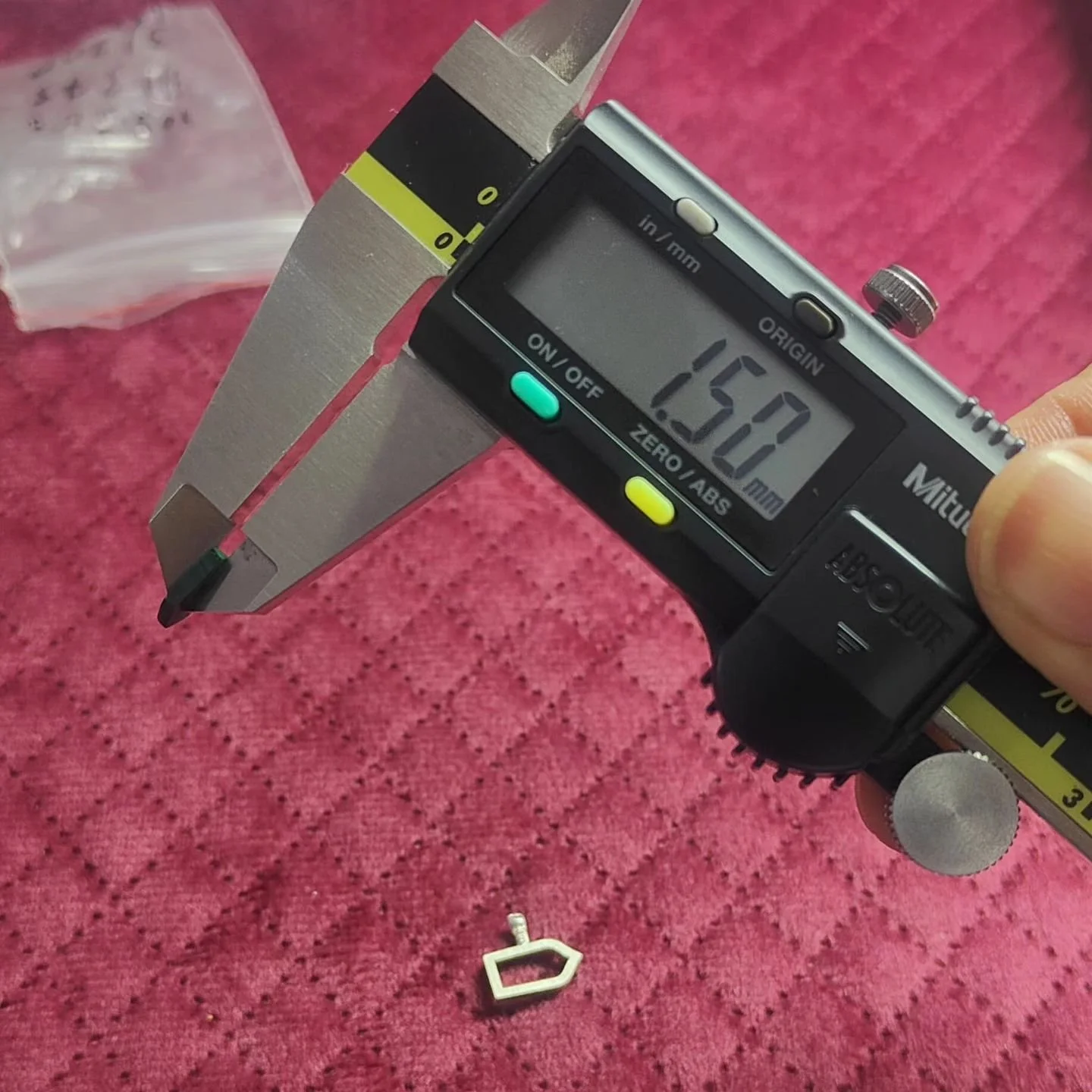 Hits the Spot. With Exclusive Gems, Johri Bazar you can request for fancy shapes and custom sizes for your gemstones. EG makes sourcing easy, transparent and professional for your business.