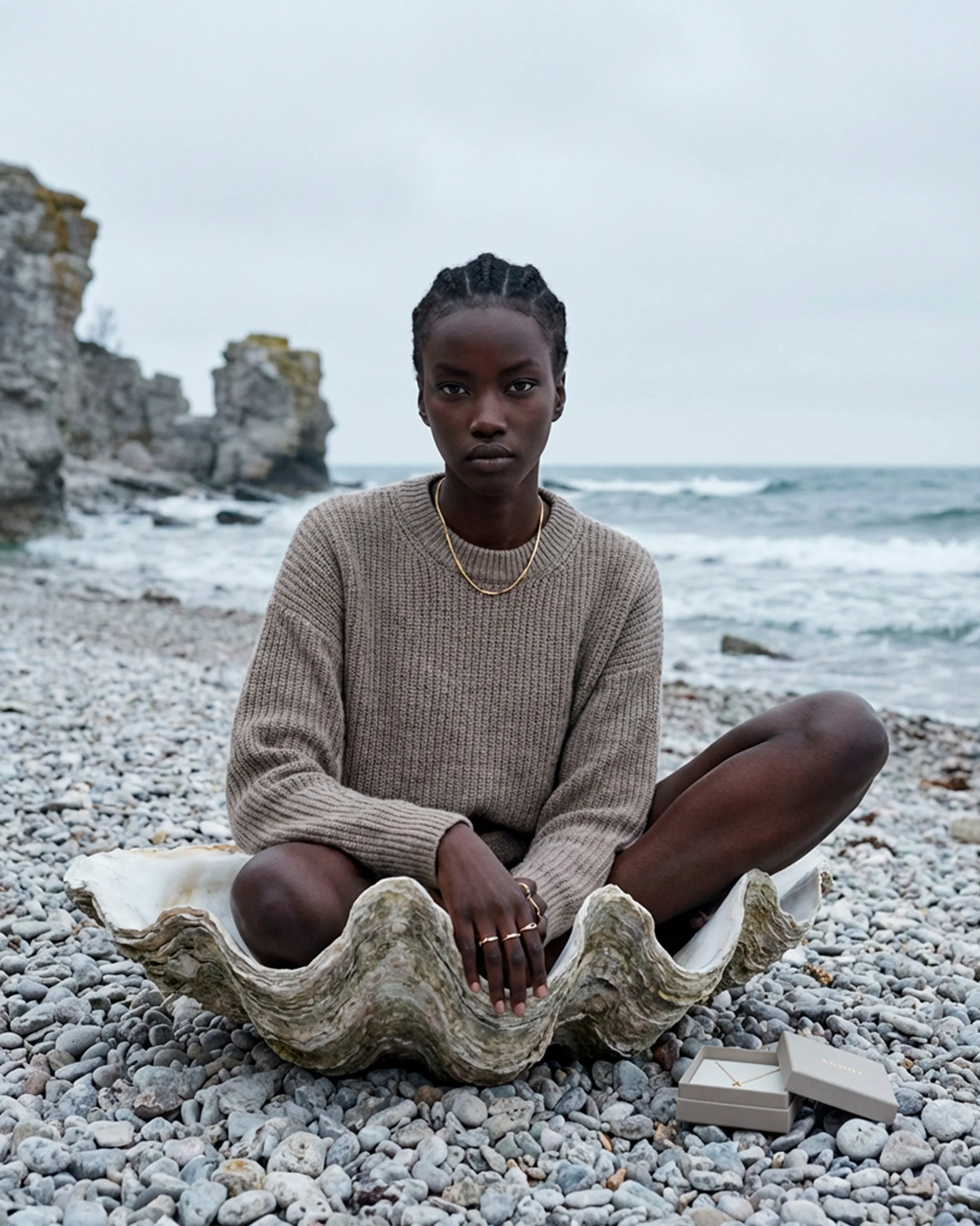Akind in an oyster.jpg