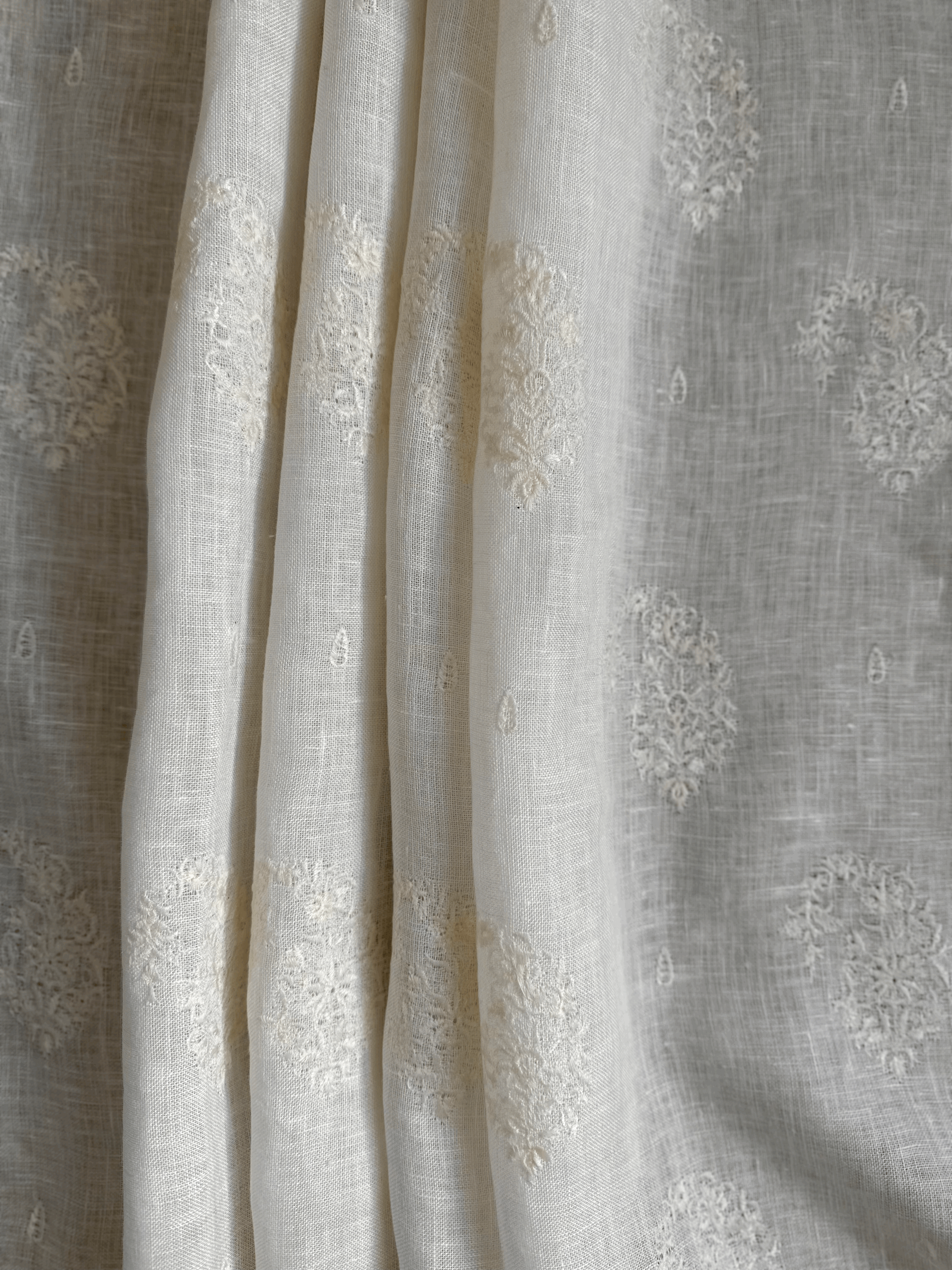 Nima Paisley, Ivory