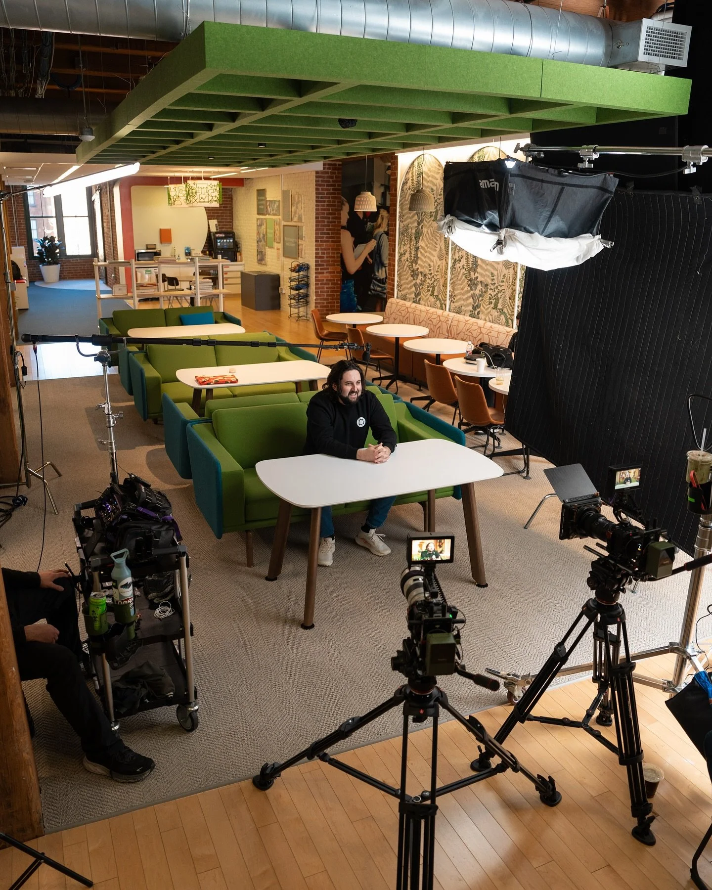 Interview Days🎬
By now I have had to of captured close to 500 interviews and I take a lot of pride in it. Interviews are a great and easy way to try new things whether it be trying out different angles with your subjects, different light fixtures o