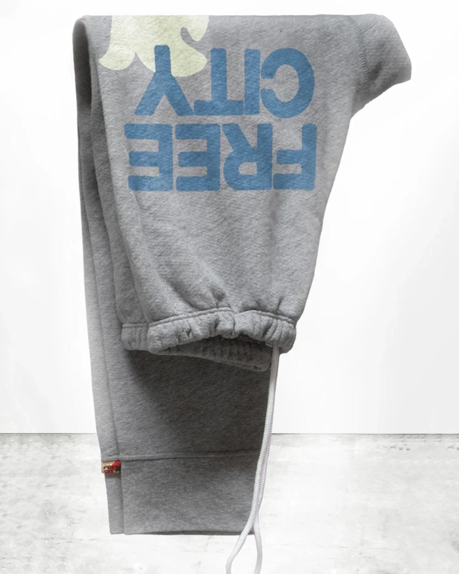 FreeCity 3/4 Sweatpants - Heather Skies