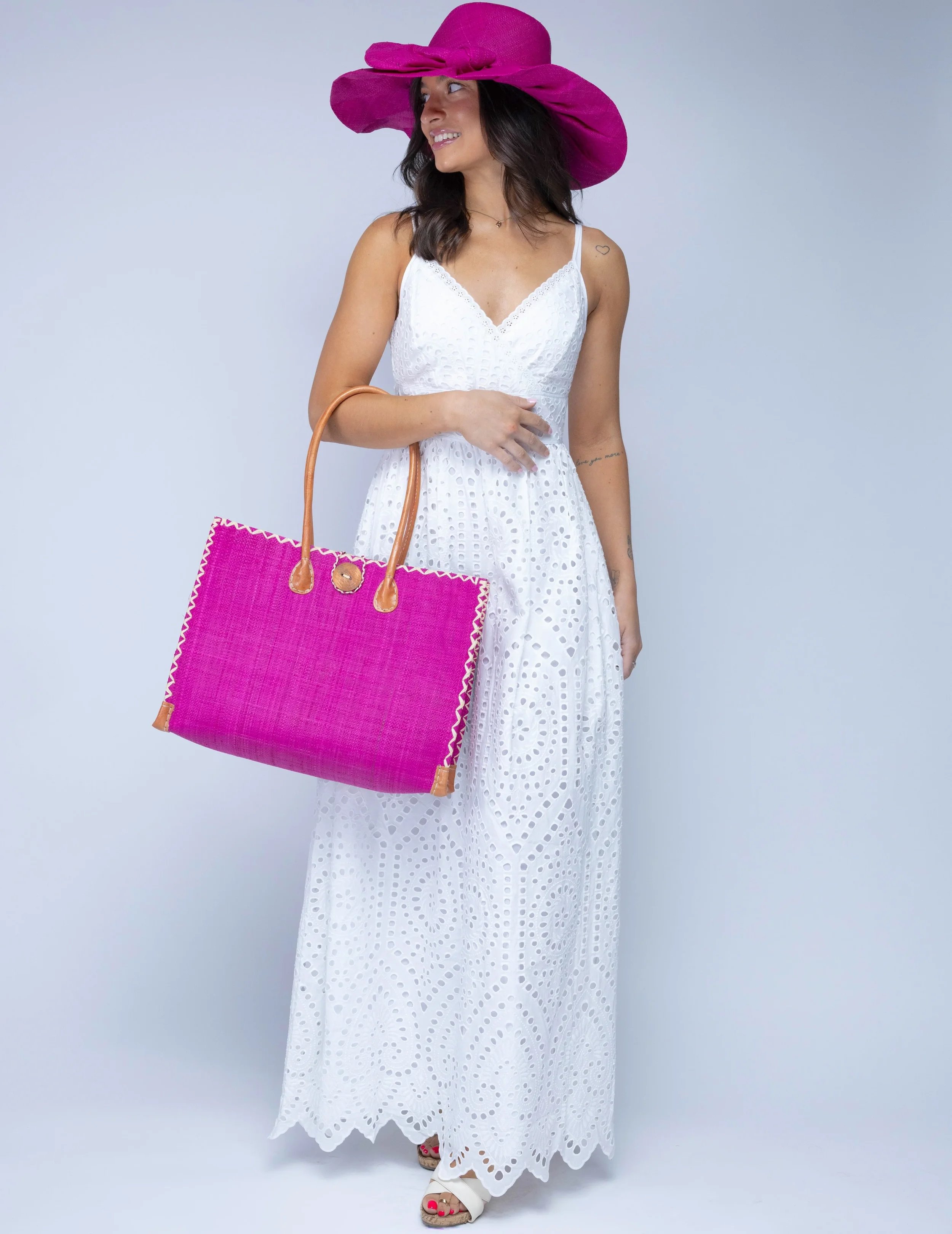 ZafranSolidColorStrawBeachBagwithLilly5_BrimFanPleatedStrawSunHatswithBigBowFuchsiaPink.jpg.webp