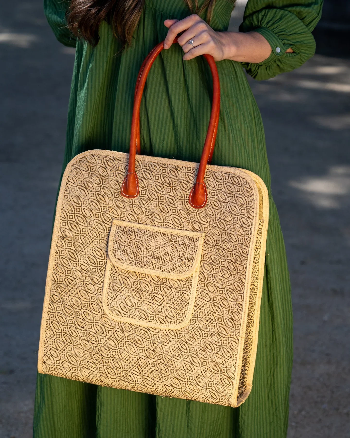 Josephine50_sInspiredWovenStrawHandbag.jpg.webp