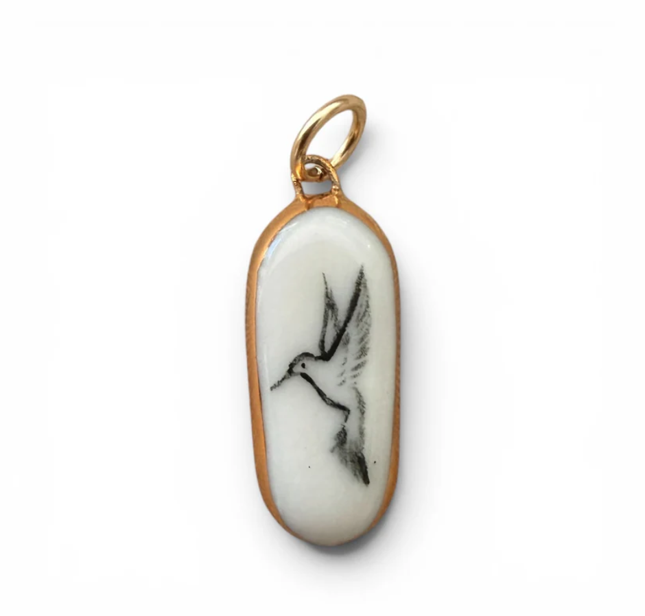 Shá Parlé B&W Hummingbird Charm