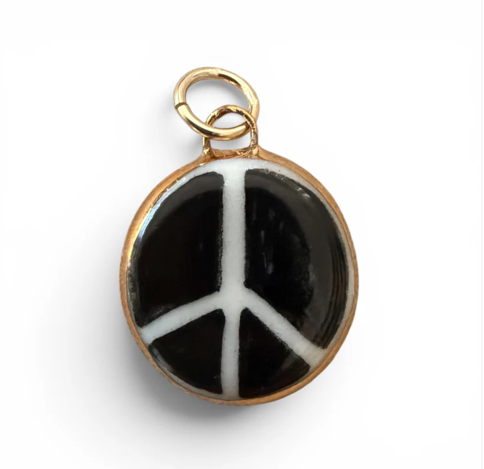 Shá Parlé B&W Peace Sign Charm