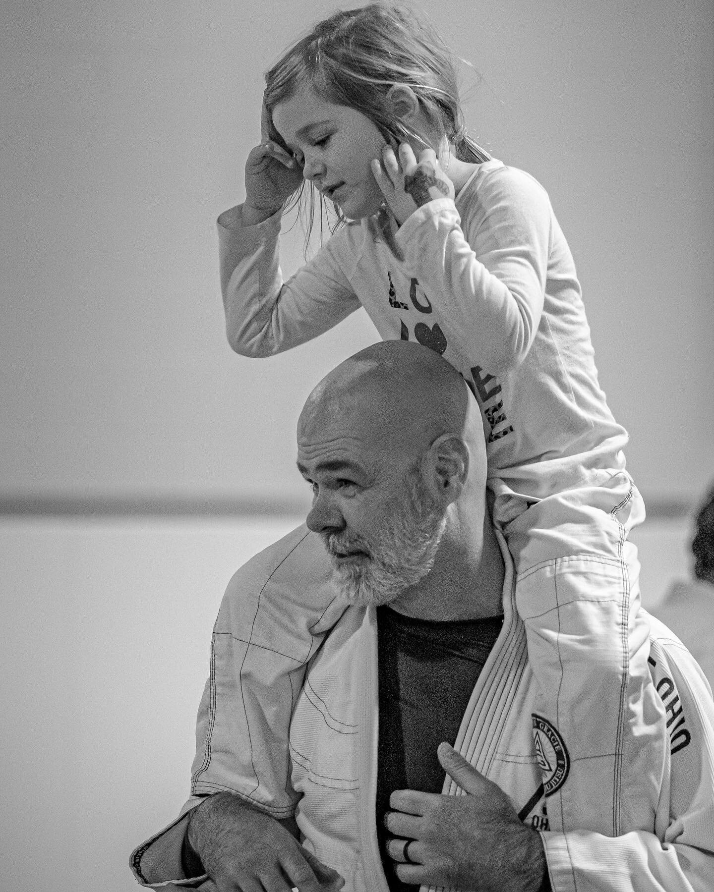 You are worth defending. 

#gracieohio #graciejiujitsu #gracieohiokids #bjj #jiujitsu #bjjgirls #bjjlifestyle #bjj4life #bjjfamily #jiujitsulifestyle #jiujitsufamily #jiujitsuforeveryone #relsongracie #relsongraciejiujitsu