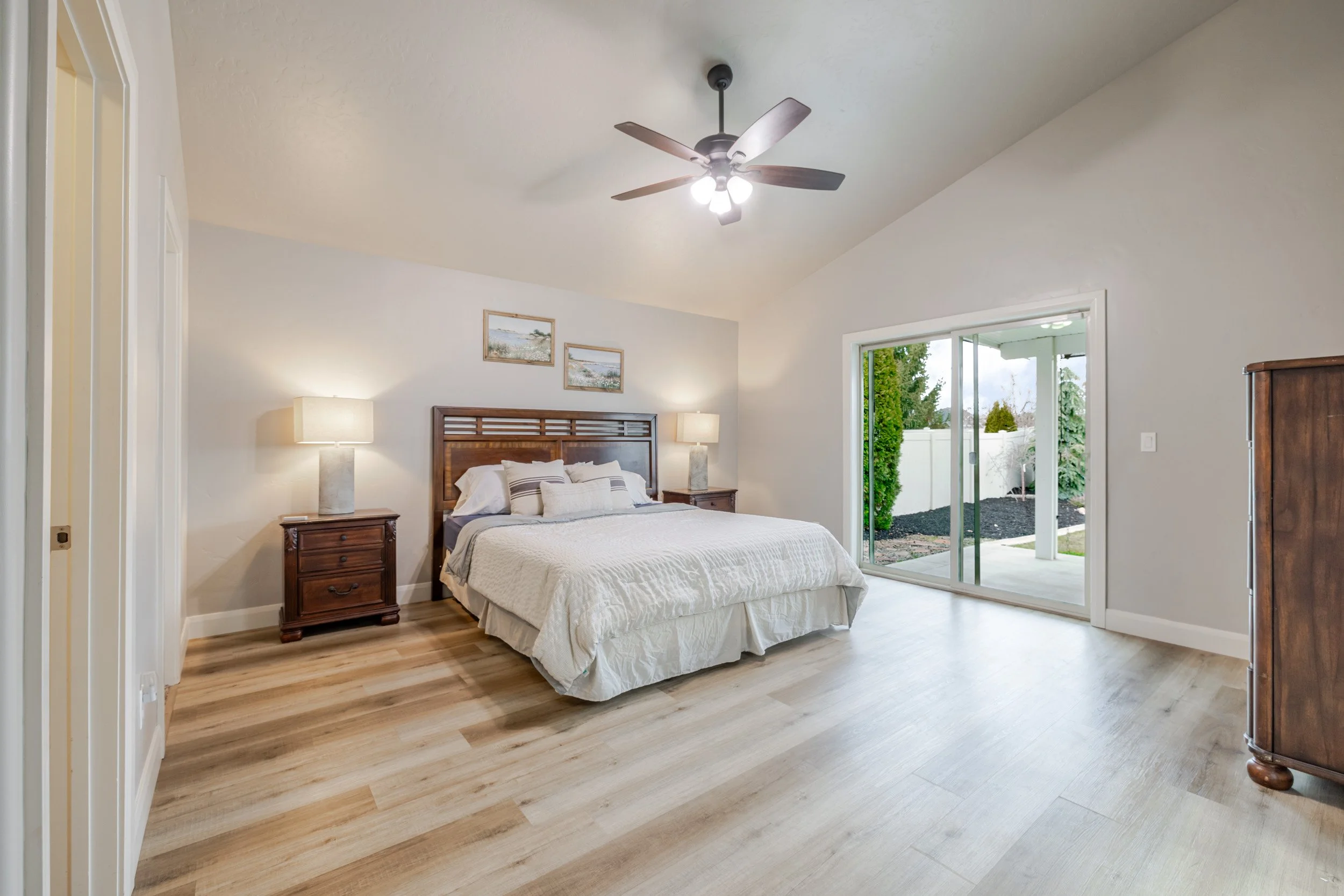 5262 W Los Flores -5.jpg