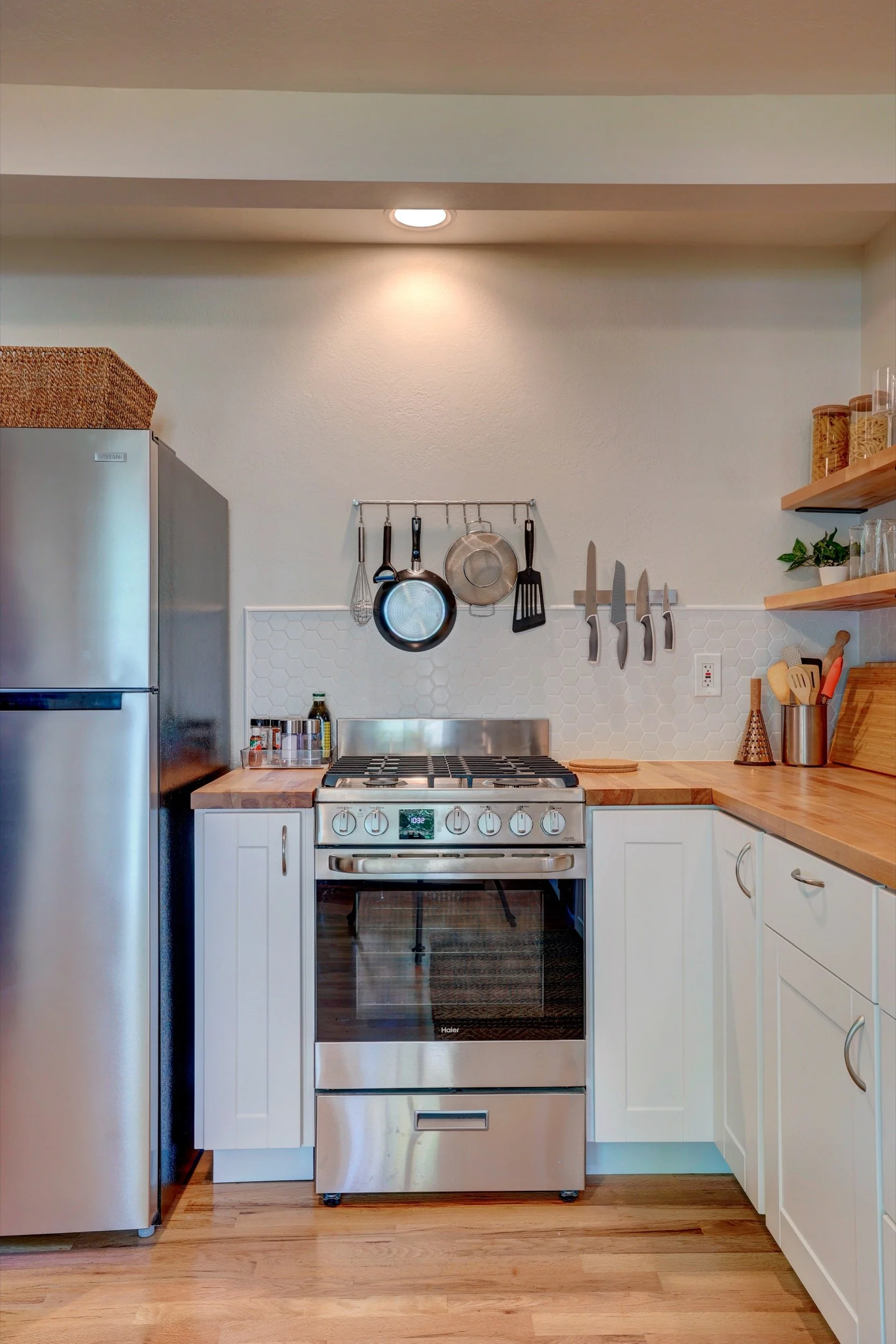 609 E Gentlwind Ct-44.jpg