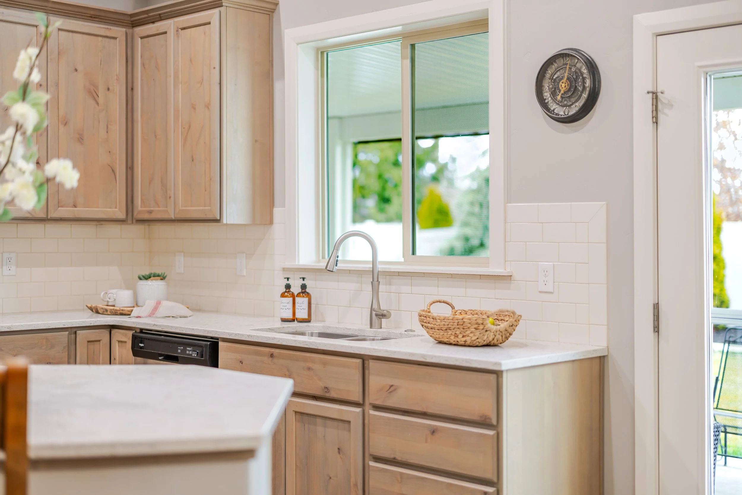 5262 W Los Flores -10.jpg