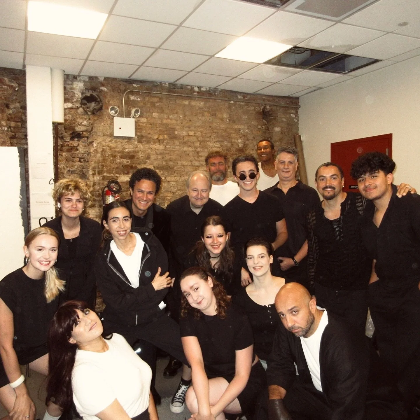 Closing show with these absolute STARS today! 🌟 Let&rsquo;s gooooo! See you @ 3 pm at @lamamaetc 

#LeNozzeDiFigaro #Mozart #NYC  @teatrograttacielo
