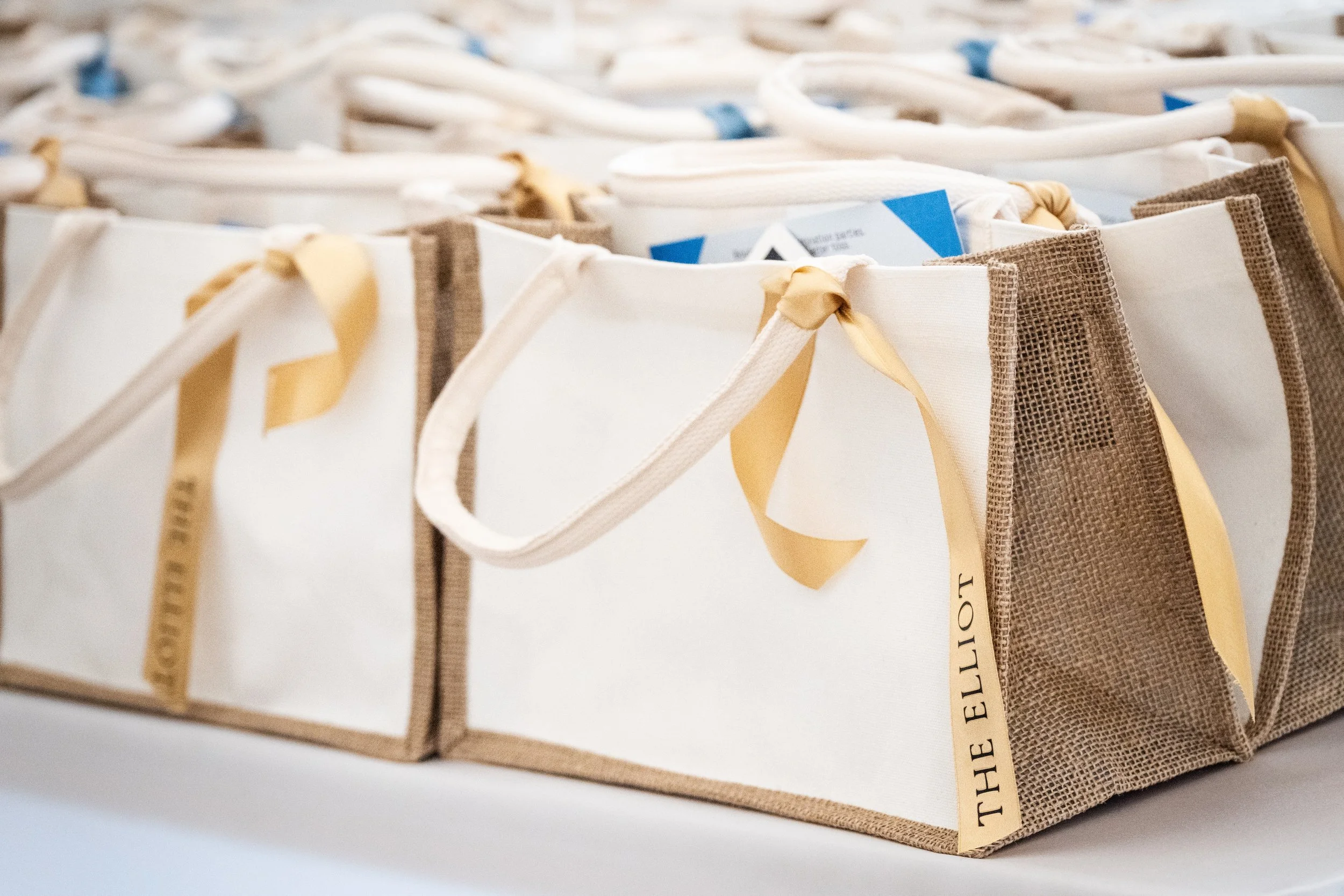 Local Cleveland Gift Ideas To Use For Your Wedding
