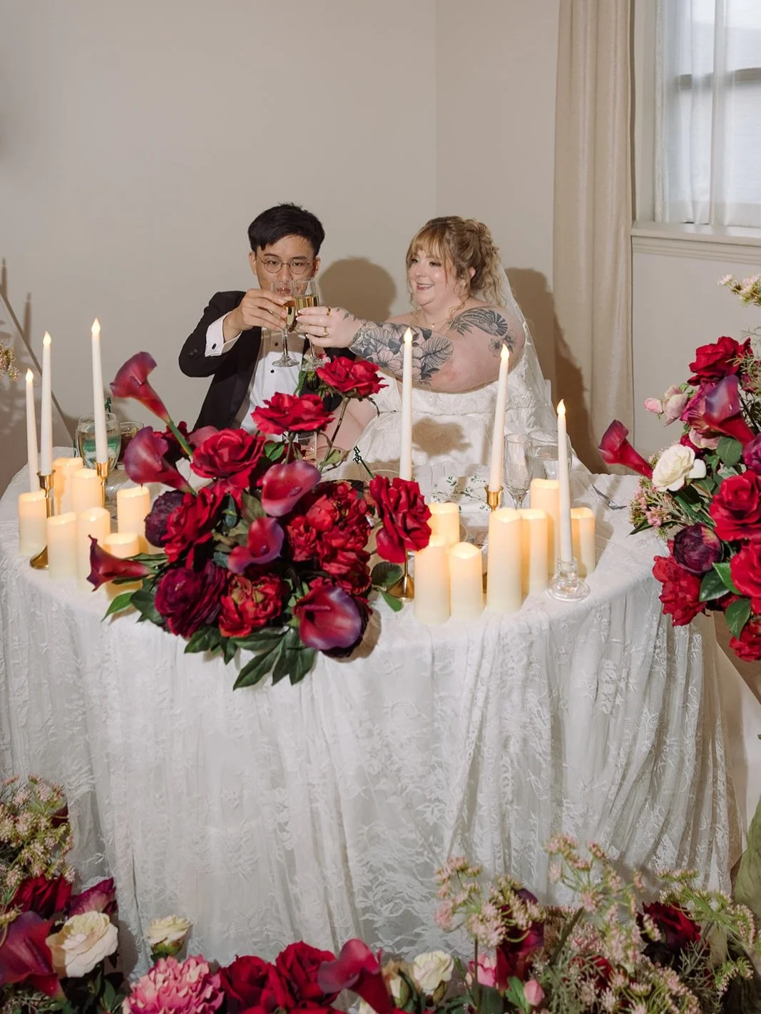Happy afternoon AANNNDD happy Floor Plan Friday💞

We&rsquo;re still thinking about Brooke &amp; Tony&rsquo;s ultra romantic August wedding day with stunning red and pink florals, gorgeous candles, and a wedding PIE 🥧 The Yings had an intimate sweet