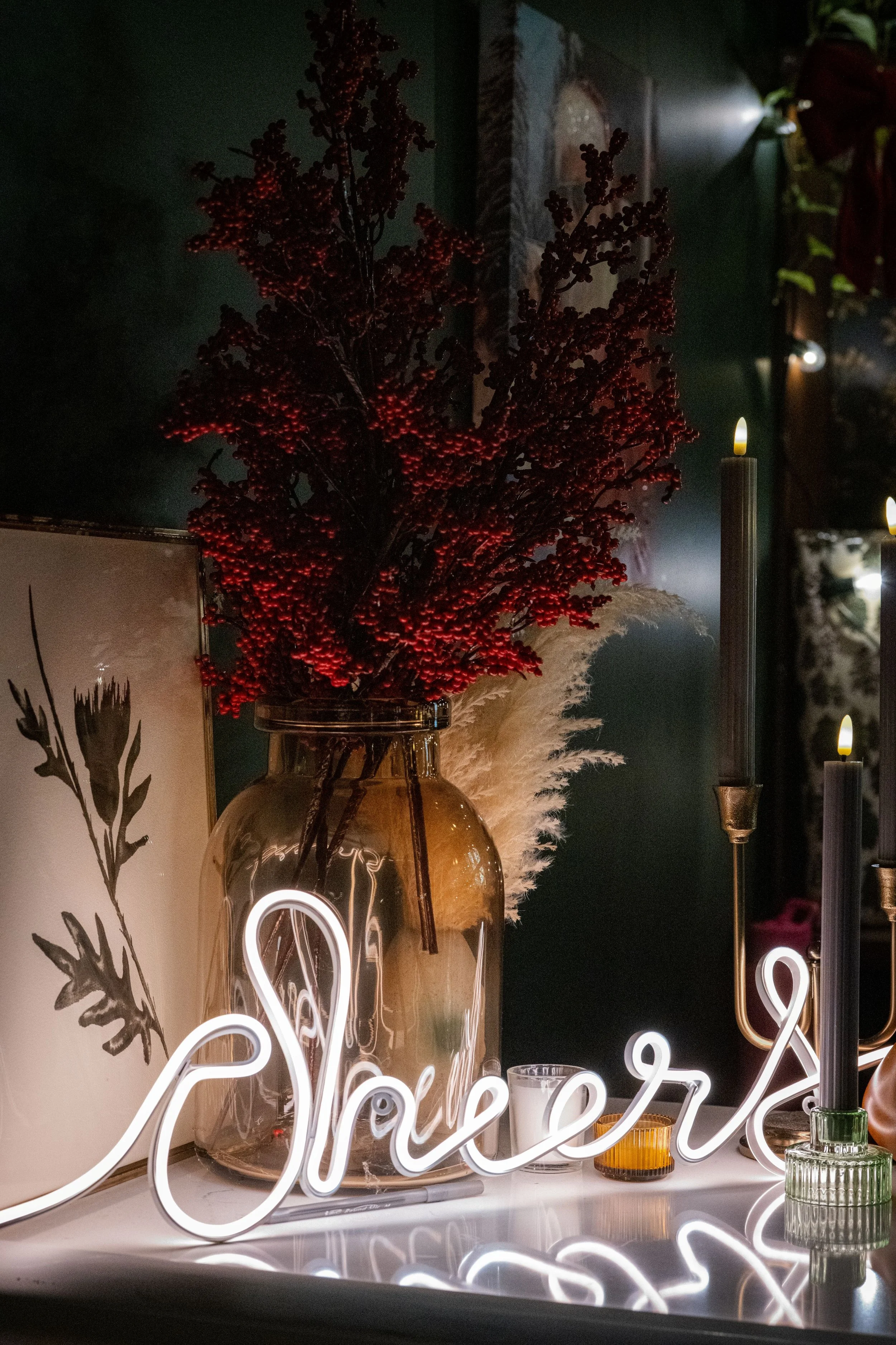GoodTidingsBarHolidayTrivia-12.20.25-5.jpg
