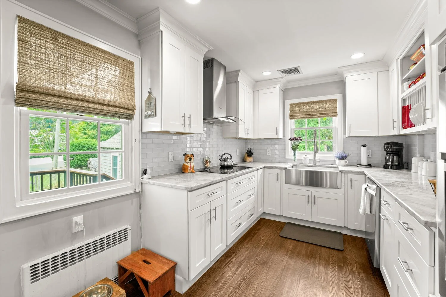 24 Taylor Dr Cos Cob CT 06807-large-016-070-009-1499x1000-72dpi.jpg