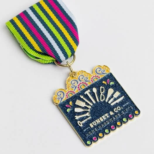 Sunset &amp; Co. Fiesta medal