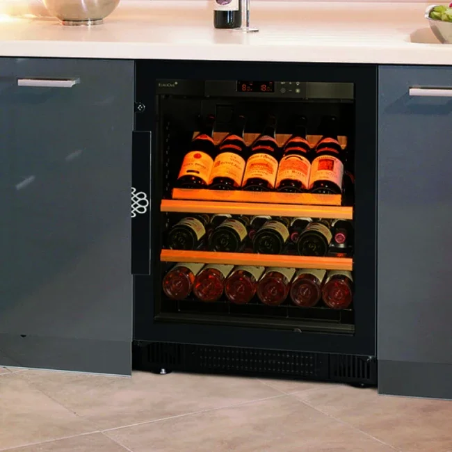 clayette-presentation-cave-a-vin-cuisine-compact-AOPRES-eurocave.jpg.webp