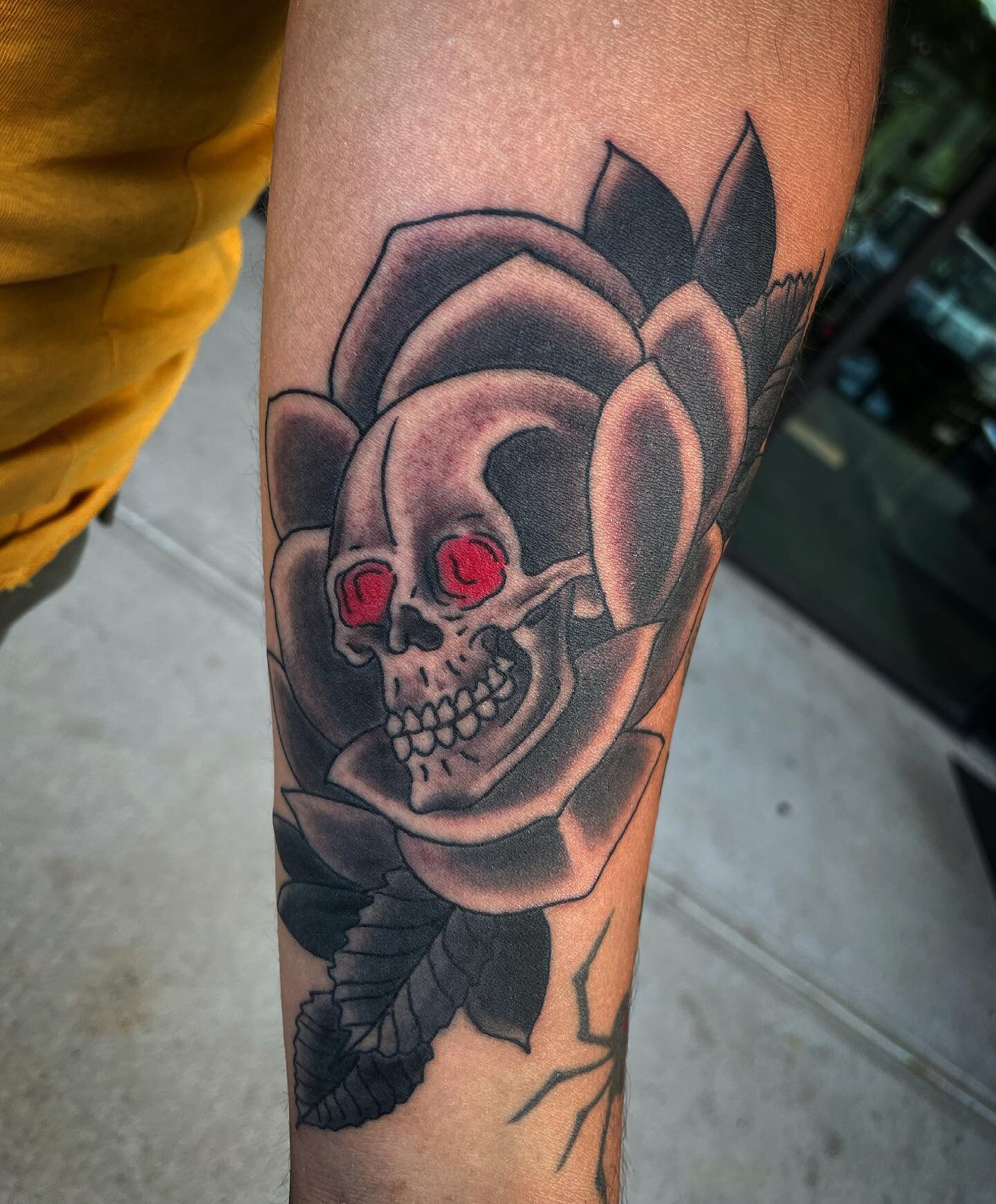 Stop by and see cody at our kennesaw location. Books always open! Here&rsquo;s a rad skull and rose he did the other day. @codysmithtattoos 💀 🌹 ⚡️ Thanks everyone and have a great day! #tattoo