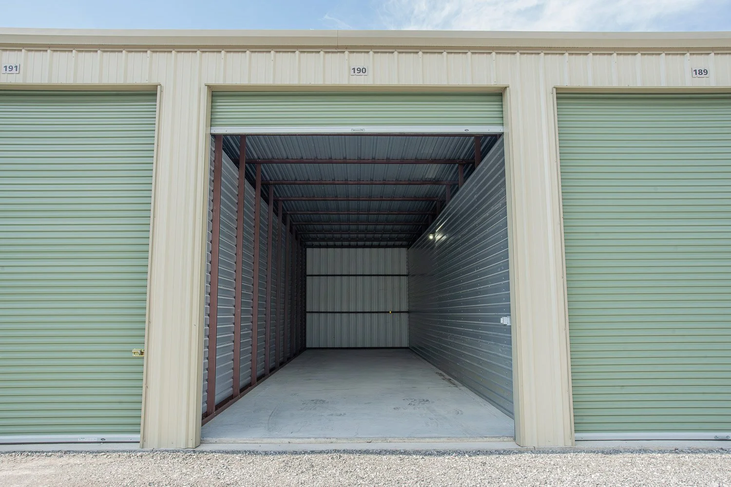 Knoxville, Tennessee storage units for cars, boats, trailers, RV