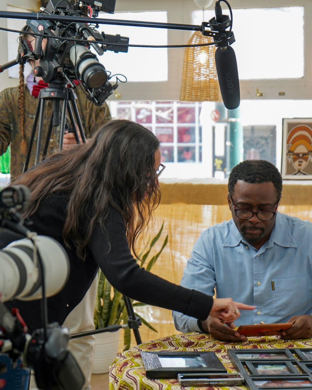Funder shout out! 
Act&iacute;vate was selected as one of the recipients of the Creative Sector Flex Fund (2024-2025), administered by the Greater Philadelphia Cultural Alliance. Thank you, GPCA!

📷 - Erika Ramirez-Lorenzo
BTS photo on the set of La