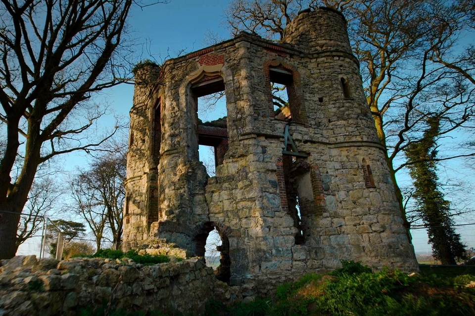 dintoncastle history.png