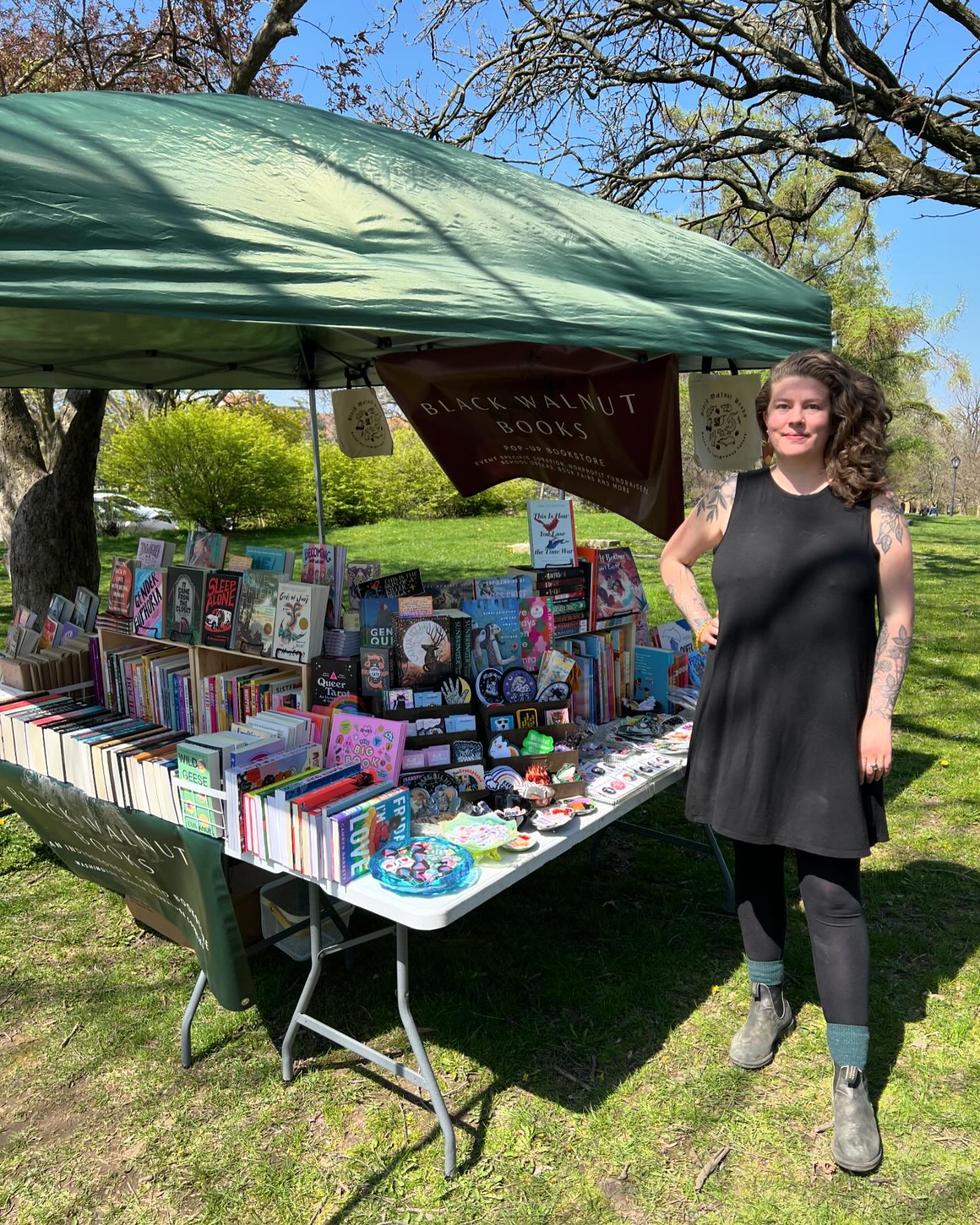 We&rsquo;re all set up for the @abiggaymarket in Washington Park in Albany! This is the best market and I&rsquo;m so excited to see some familiar faces and meet new folks! 🌈📚✨