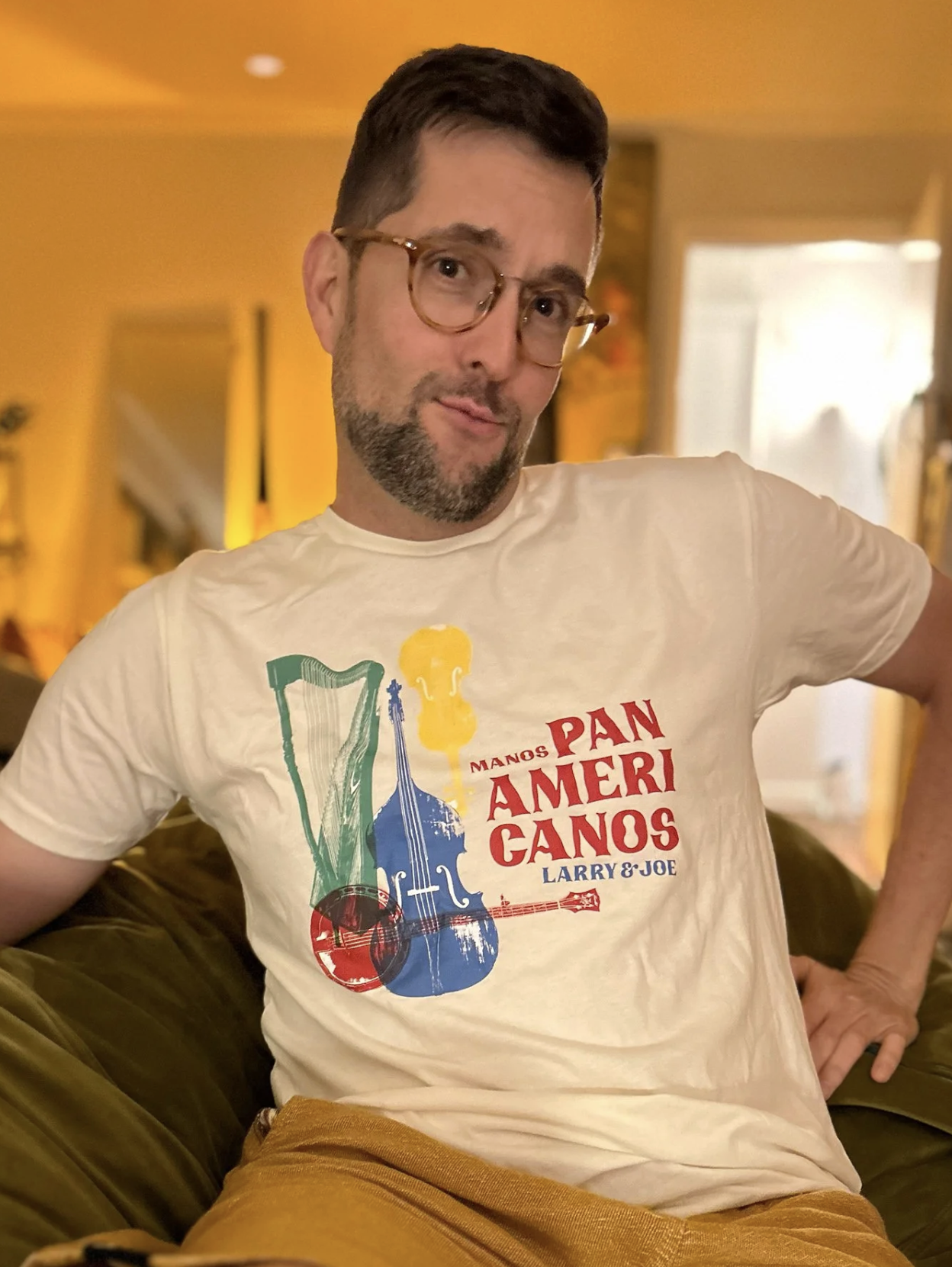 Manos Panamericanos t-shirt.png