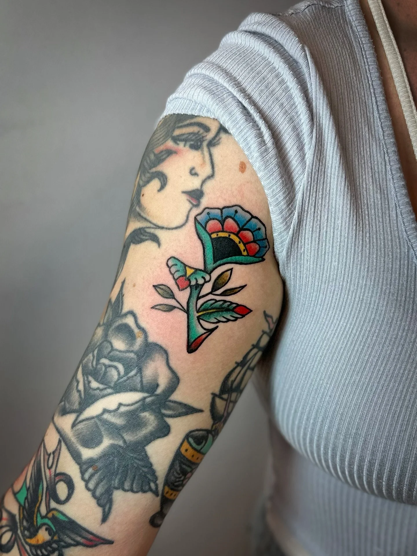 @anxietyinferno_ 🩵💚❤️ done during my guest spot at @pearlstreettattoo 🐚