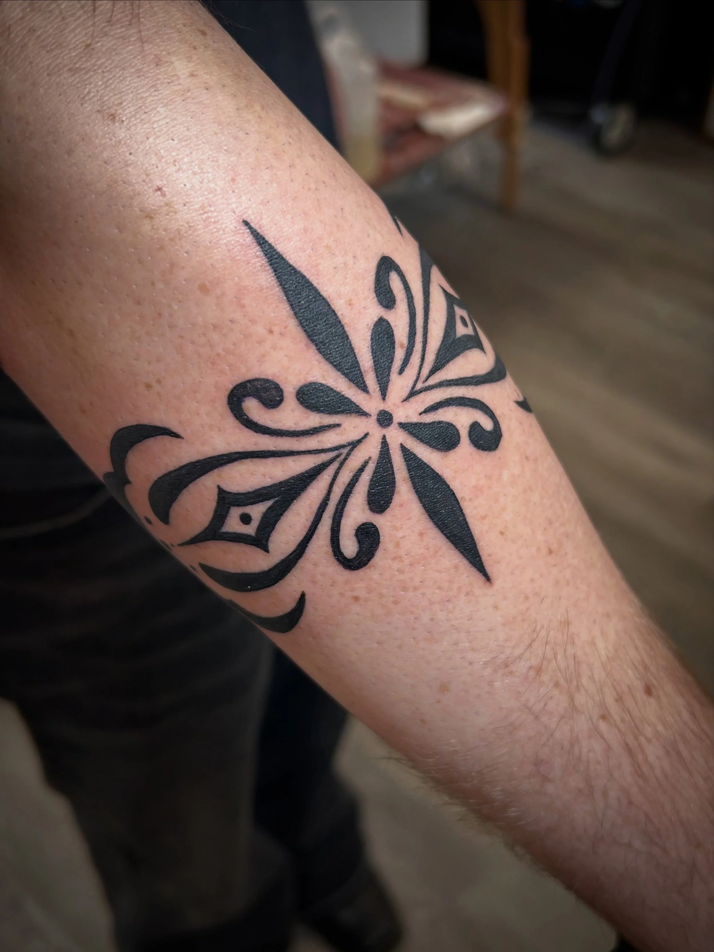 I love some ornamental blackwork ❤️ dm me or click the link in my bio to book!
.
#tattoo #ornamental #armband #blackwork #somerville