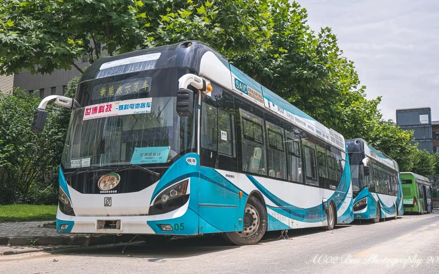 「Hydrogen pioneers」

Here are a few Sunwin SWB6129FC1 12m low-floor fuel cell buses resting on a quiet summer afternoon at Tongji University Jiading Campus, Shanghai, China. 6 of them were built by Sunwin and Tongji University as hydrogen-power demon